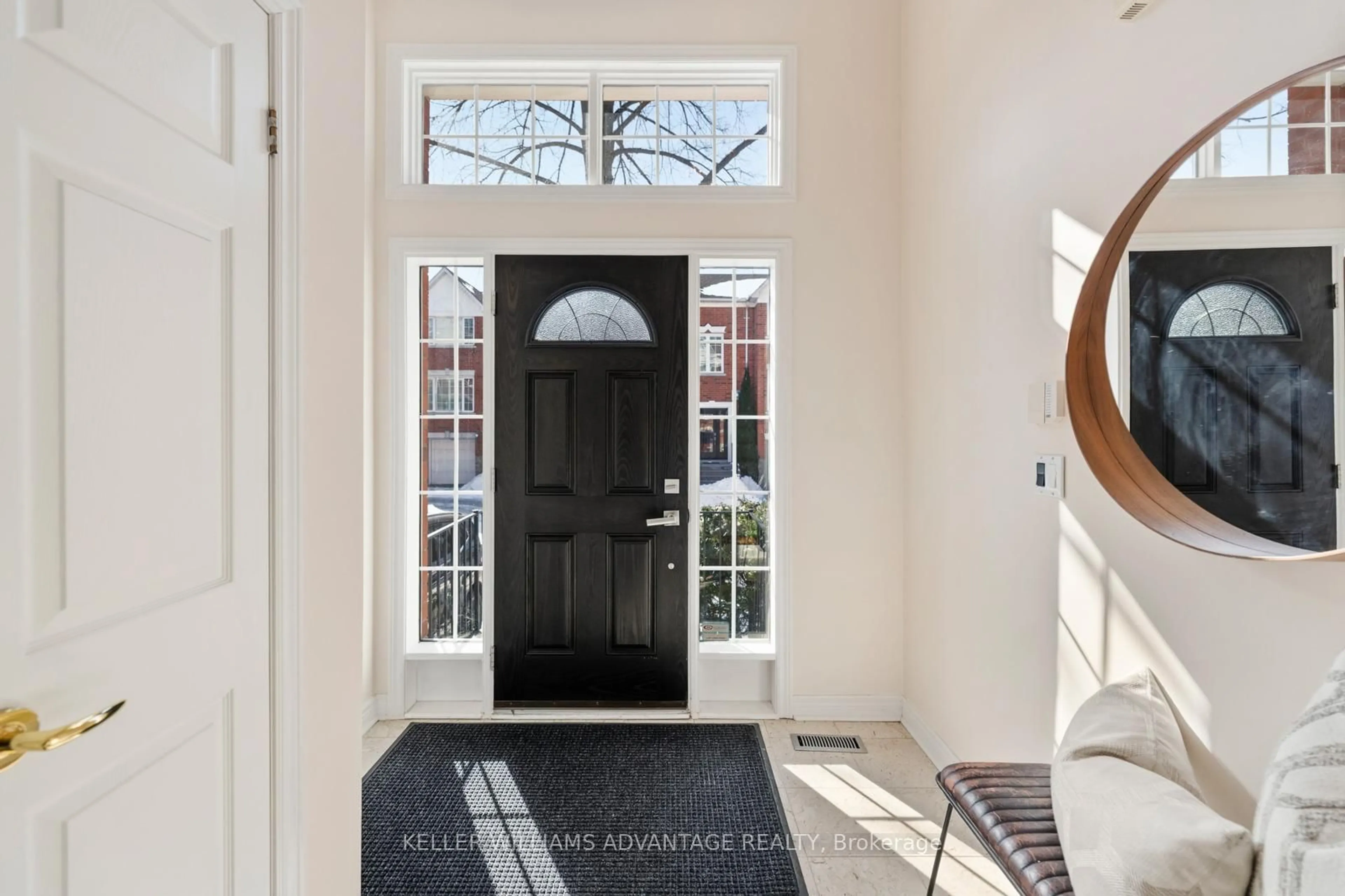 Indoor entryway for 14 Fitzgerald Mews, Toronto Ontario M4L 3X3