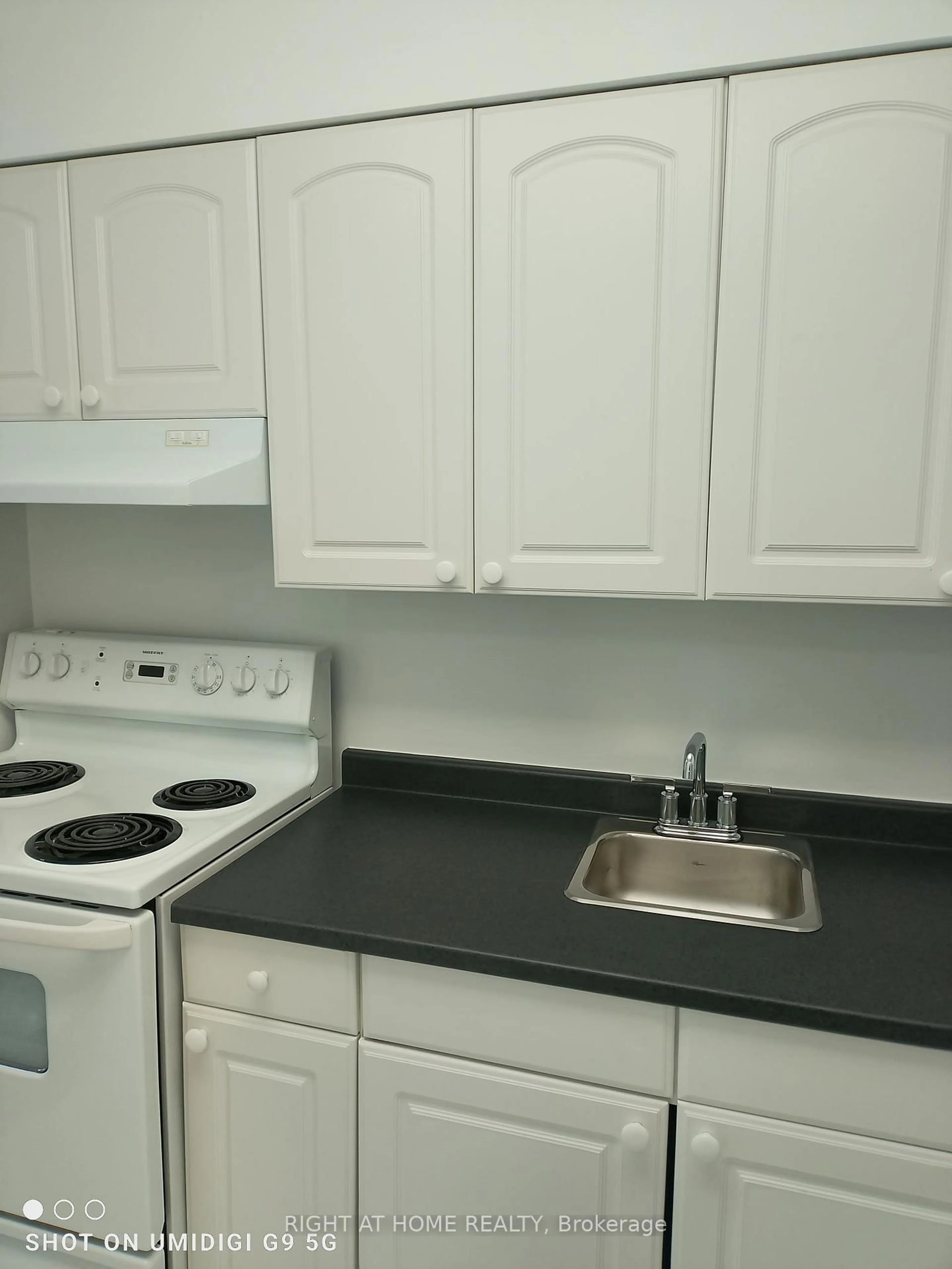 Standard kitchen, unknown for 10 Tapscott Rd #1210, Toronto Ontario M1B 3L9
