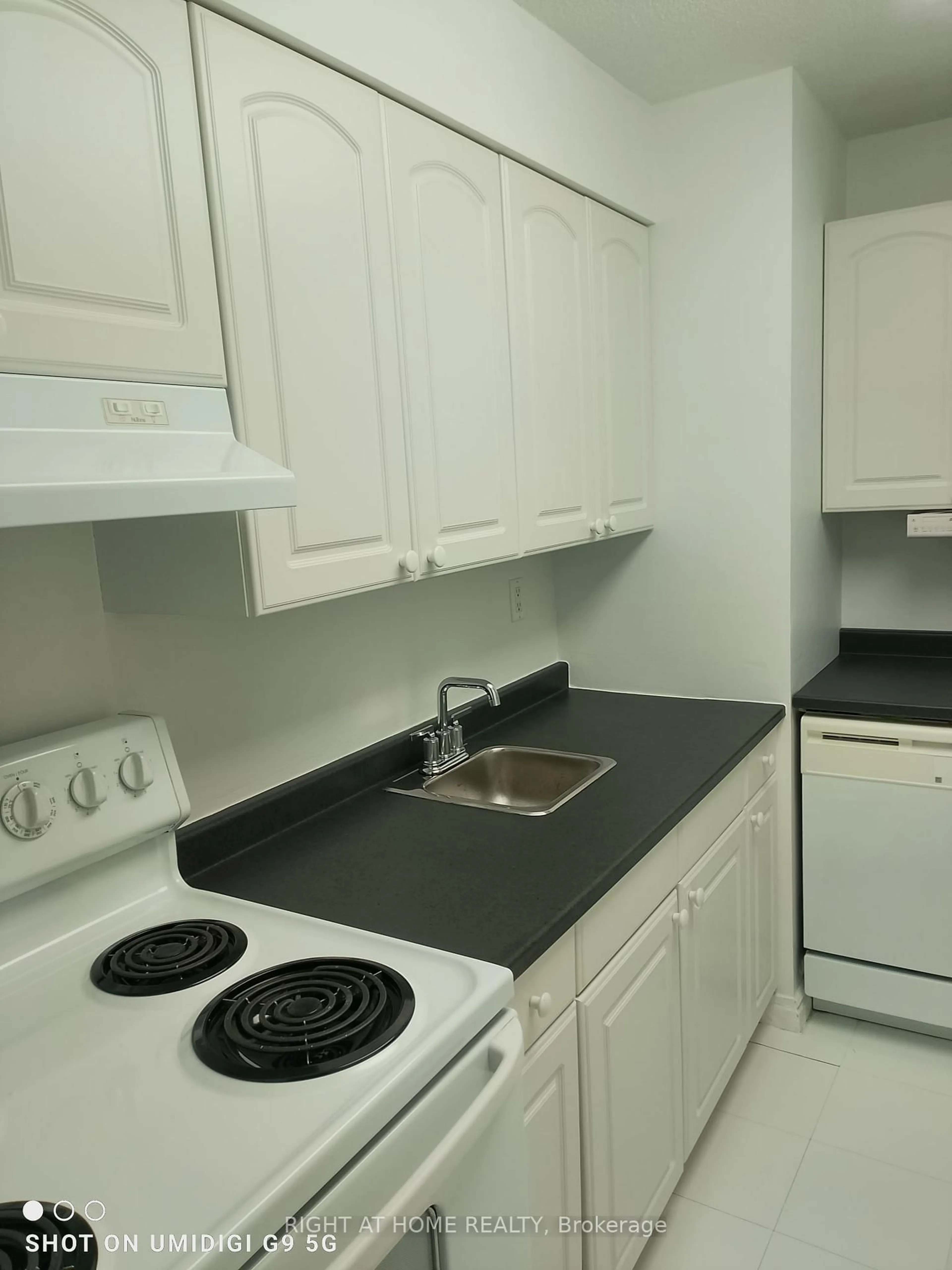 Standard kitchen, unknown for 10 Tapscott Rd #1210, Toronto Ontario M1B 3L9