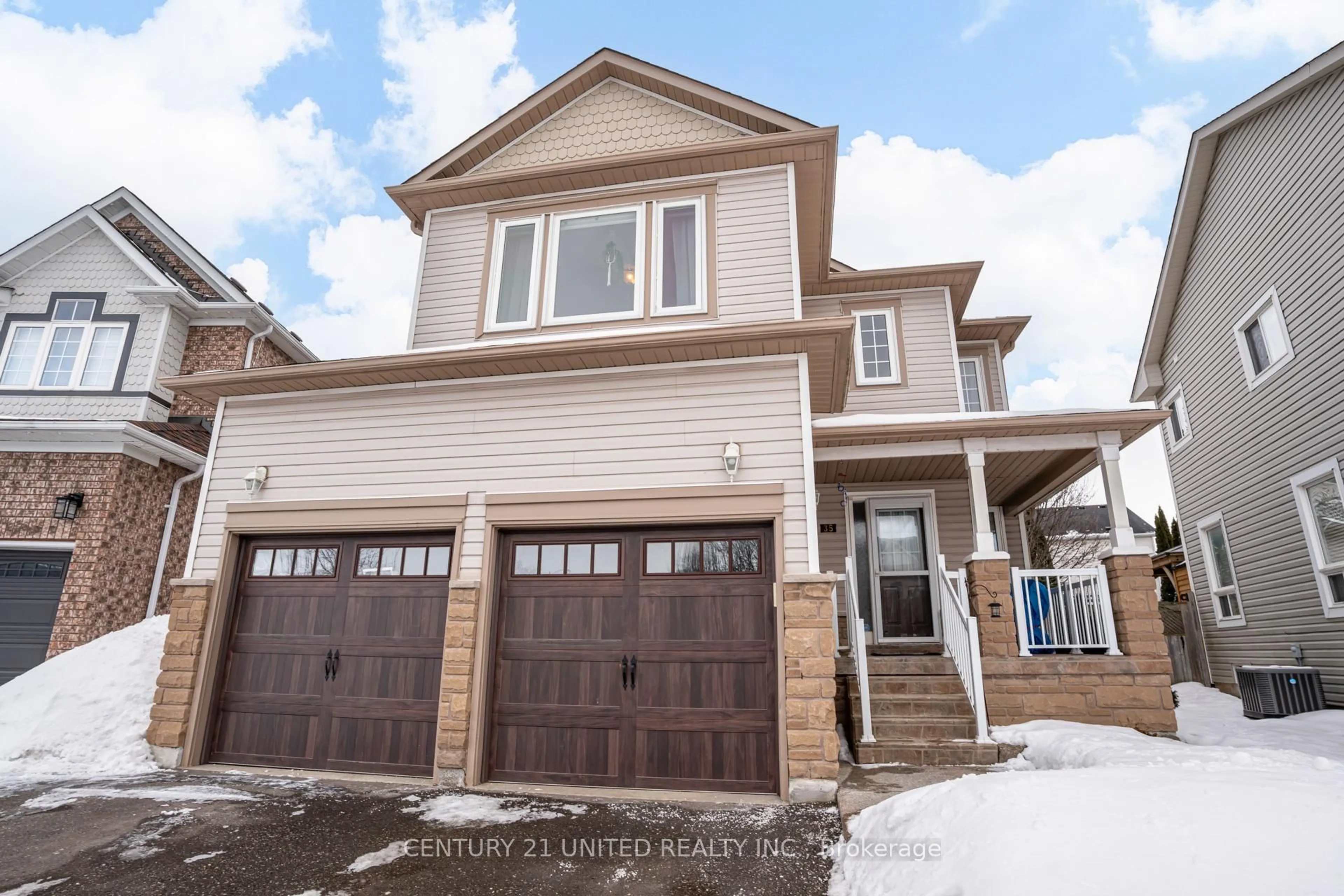 Home with vinyl exterior material, street for 35 Ault Cres, Whitby Ontario L1M 2G6