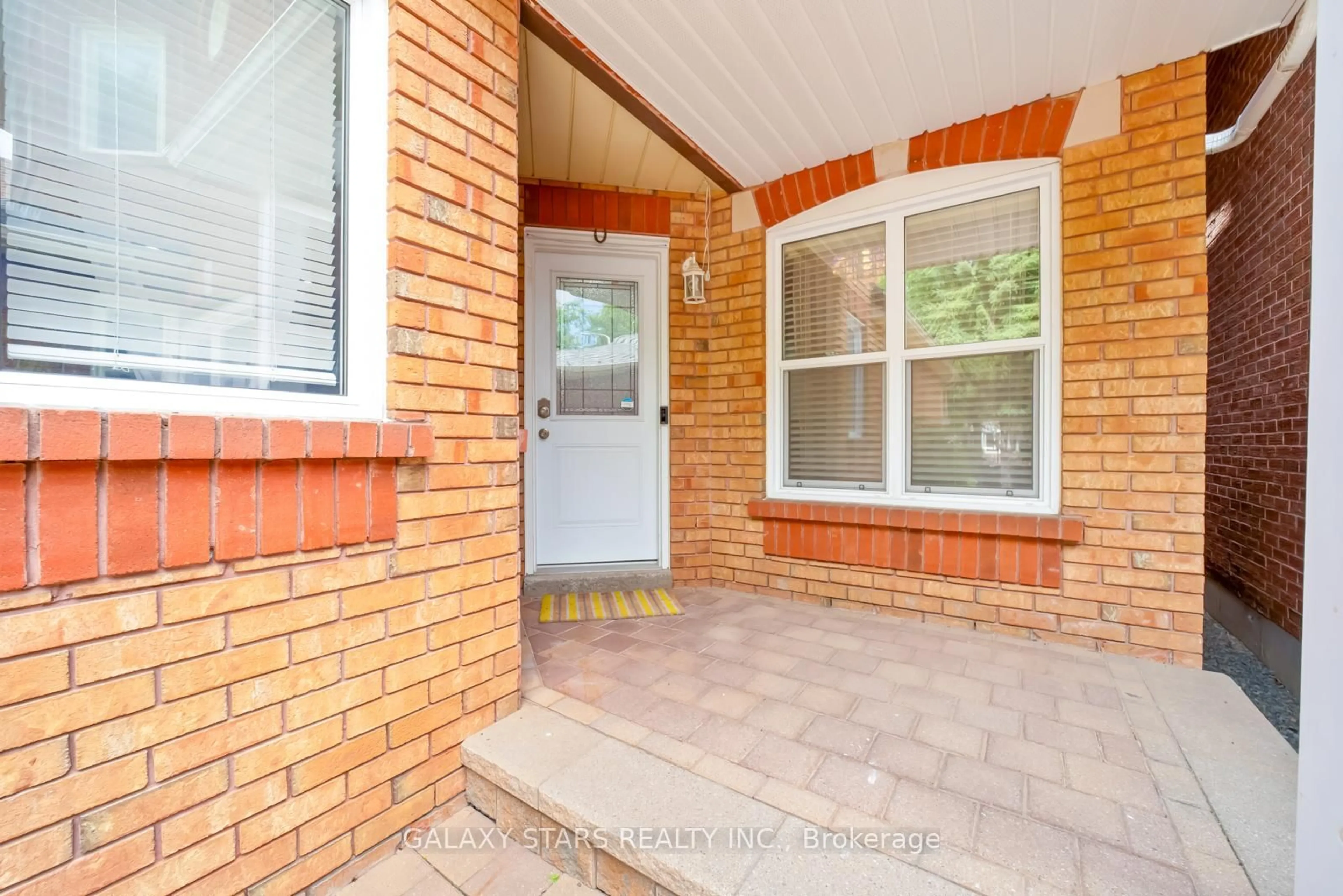 Unknown for 25 Fieldnest Cres, Whitby Ontario L1R 1Z5