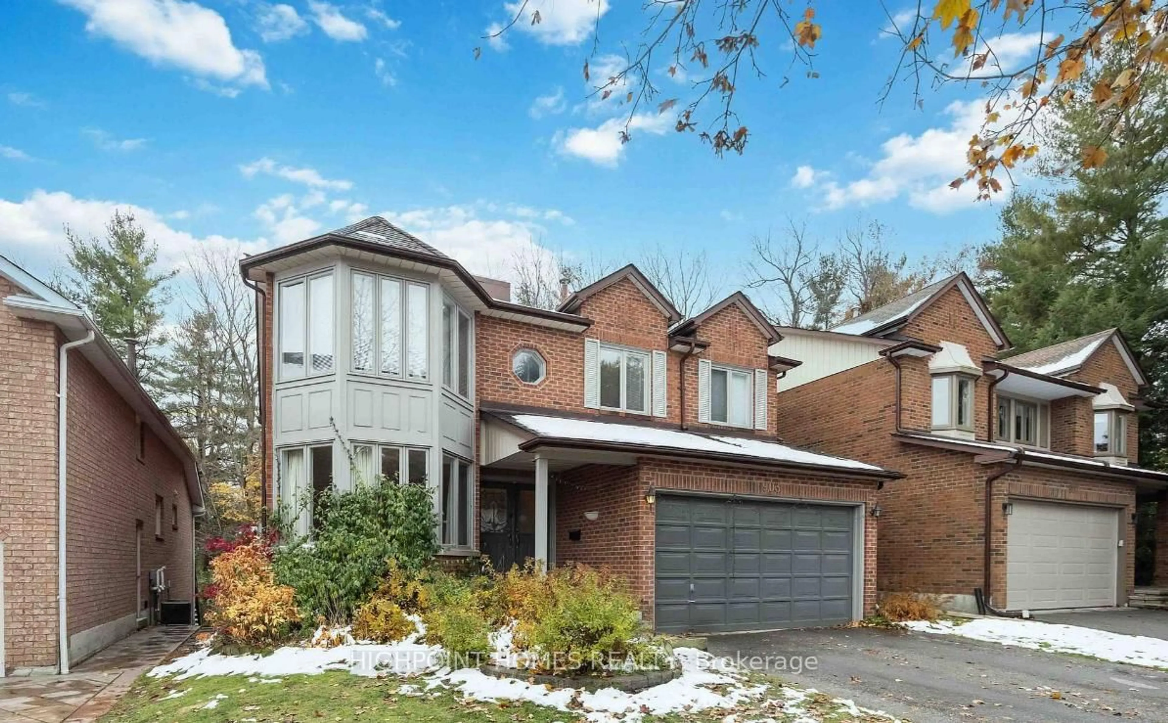 Home with brick exterior material, street for 903 Alanbury Cres, Pickering Ontario L1X 2S3