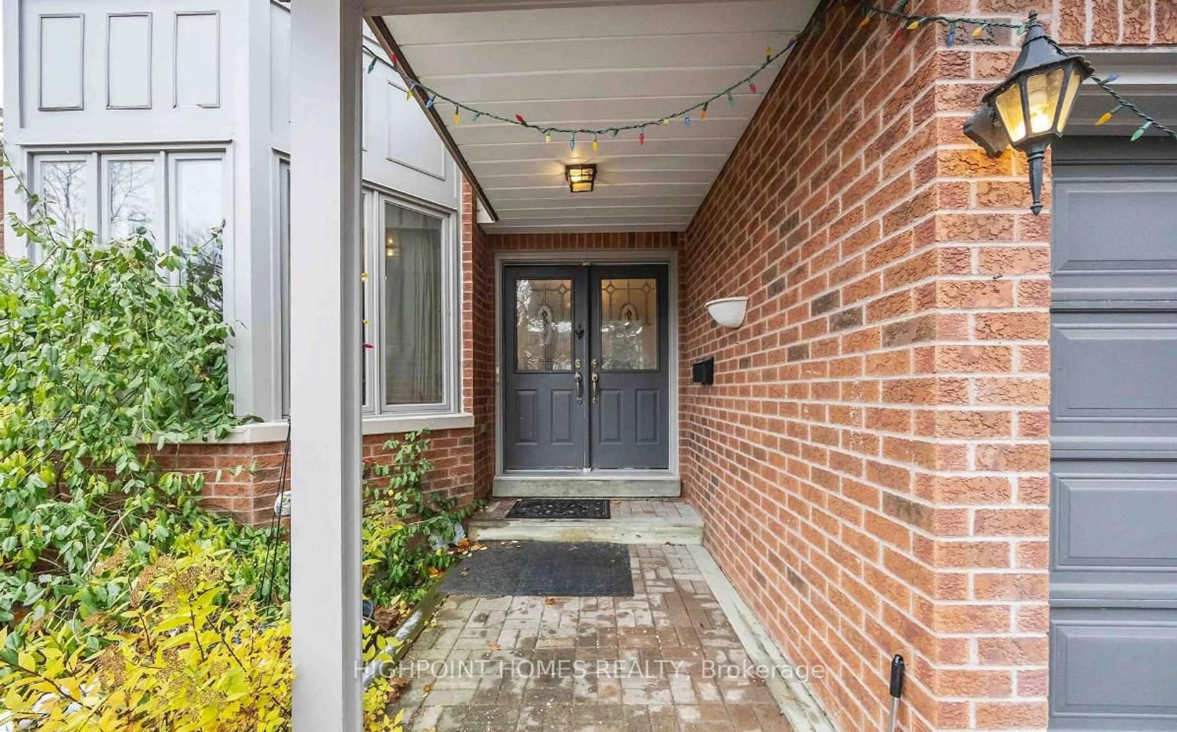 Unknown for 903 Alanbury Cres, Pickering Ontario L1X 2S3
