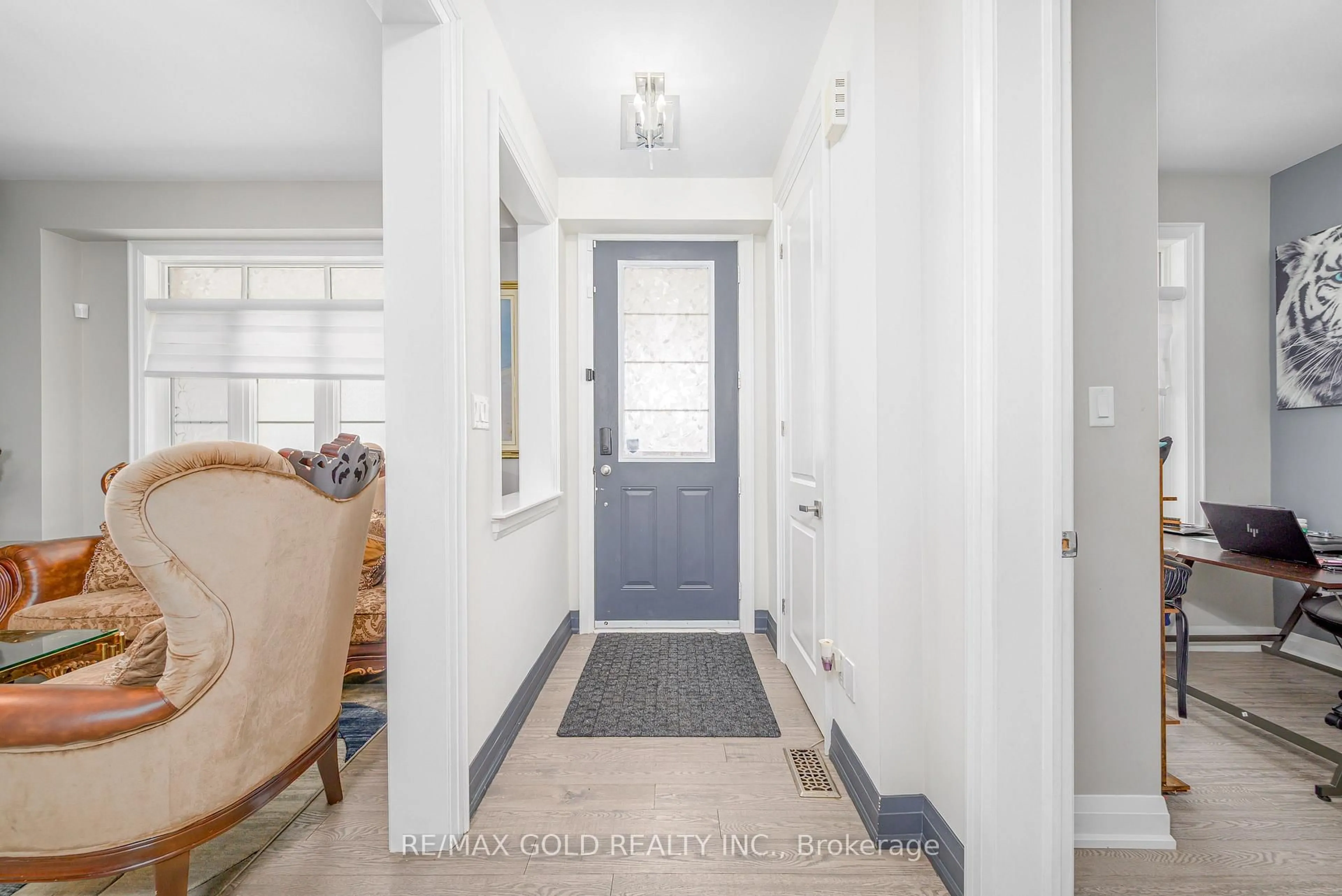 Indoor entryway for 9 Clutterbuck Lane, Ajax Ontario L1T 0N6