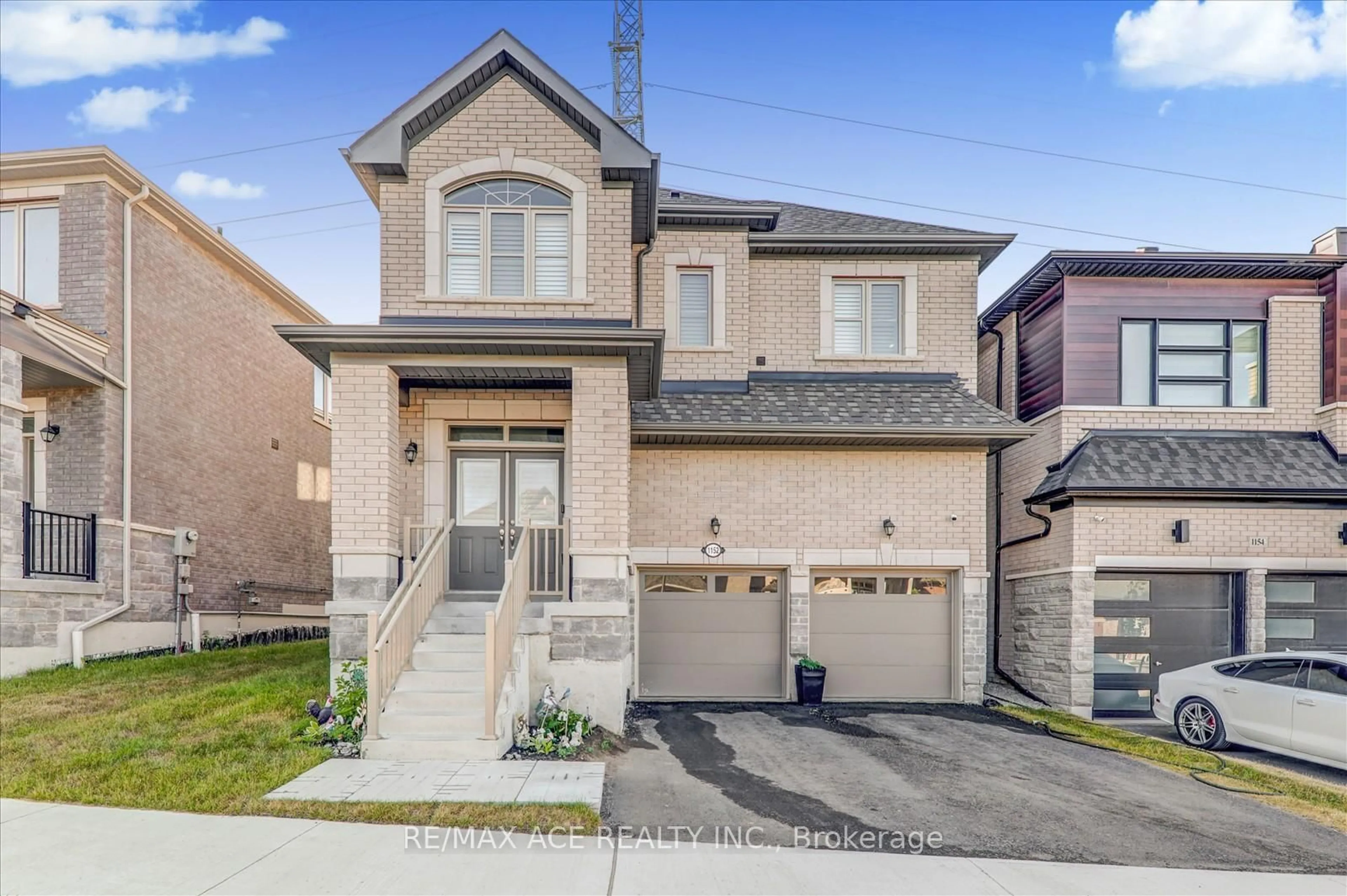 Home with brick exterior material, street for 1152 Skyridge Blvd, Pickering Ontario L1X 0M4