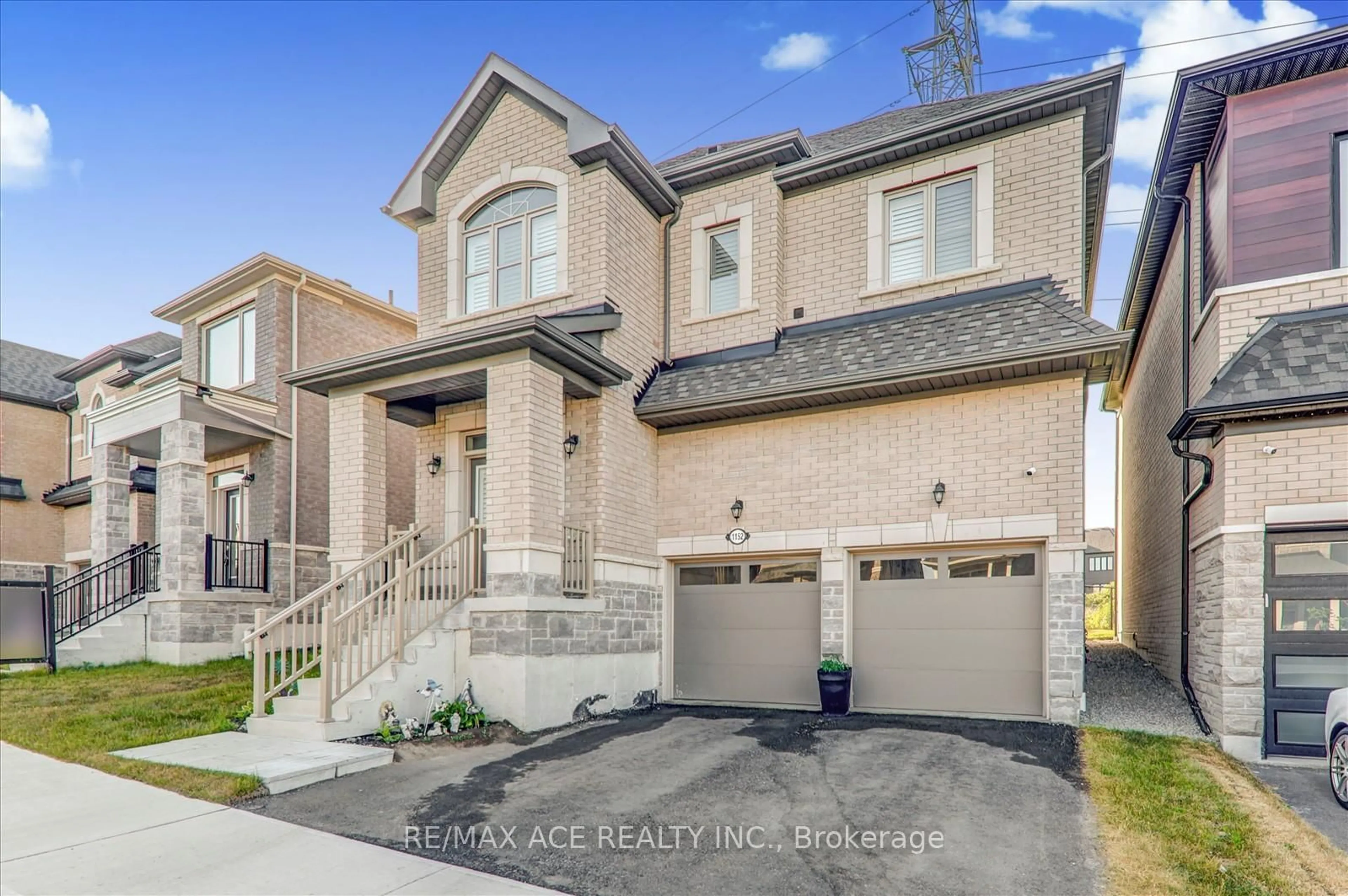 Home with brick exterior material, street for 1152 Skyridge Blvd, Pickering Ontario L1X 0M4