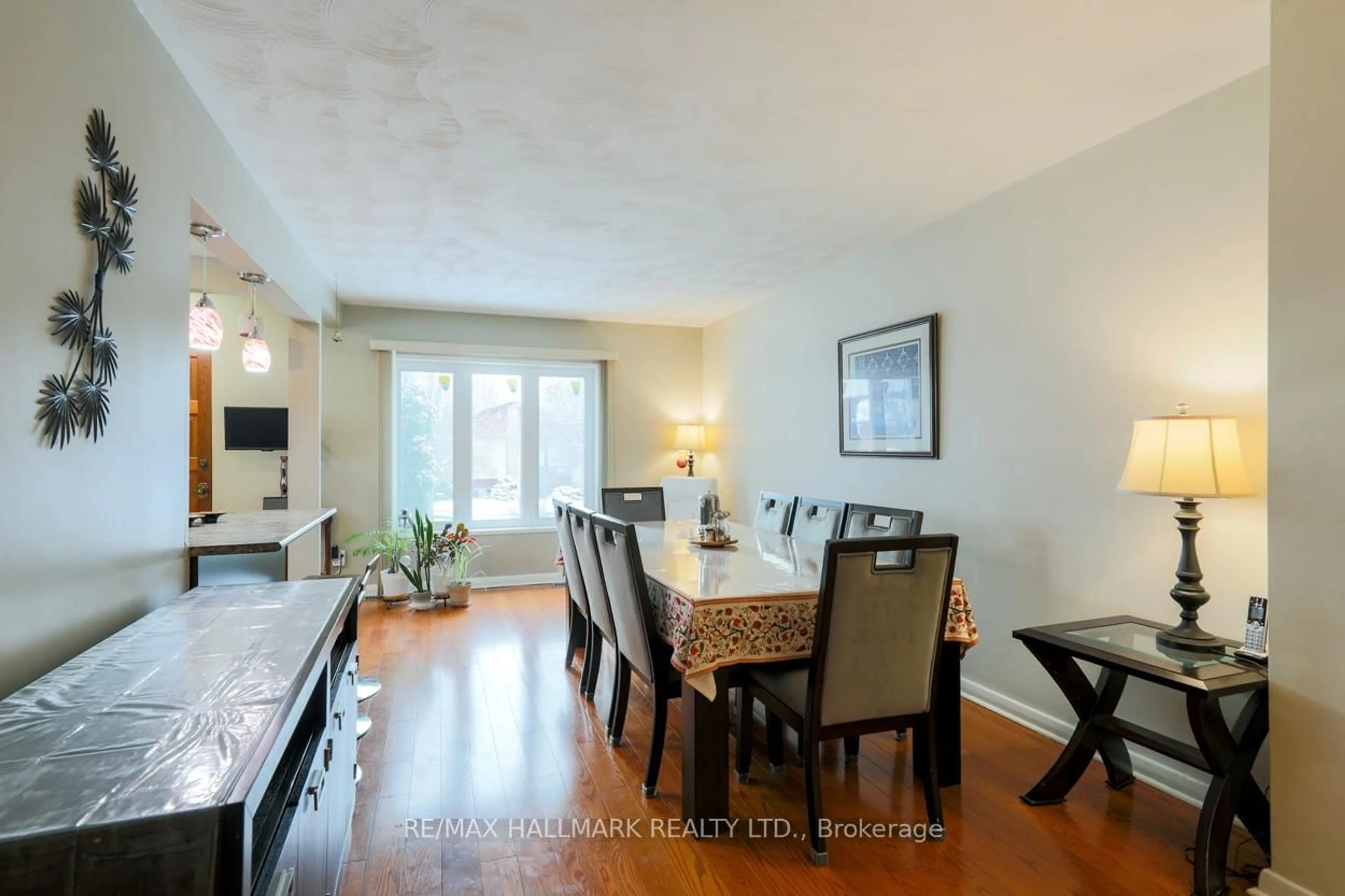 Dining room, wood/laminate floor for 12 Trinnell Blvd, Toronto Ontario M1L 1S7