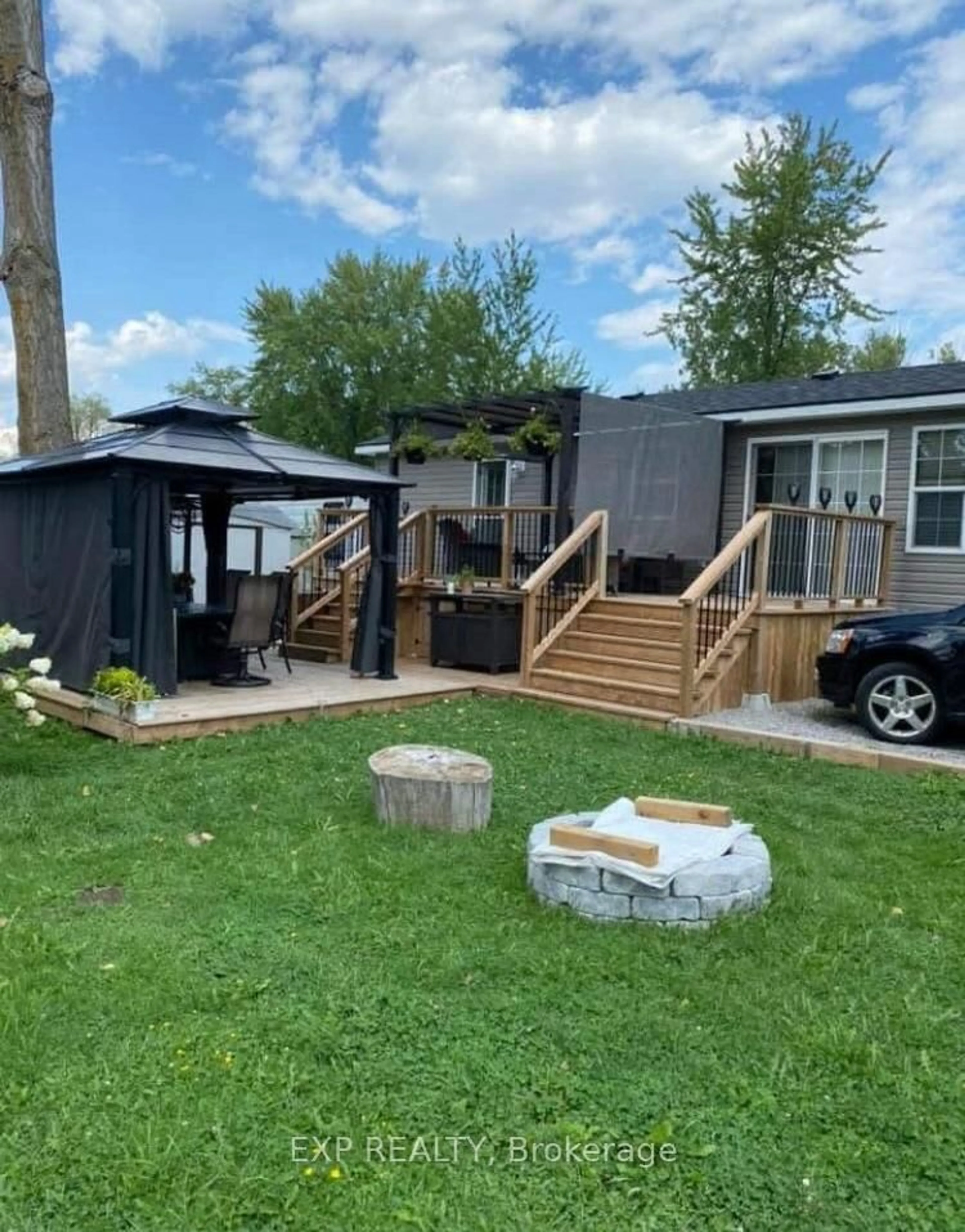 Patio, unknown for 225 Platten Blvd ##155, Scugog Ontario L9L 1B4