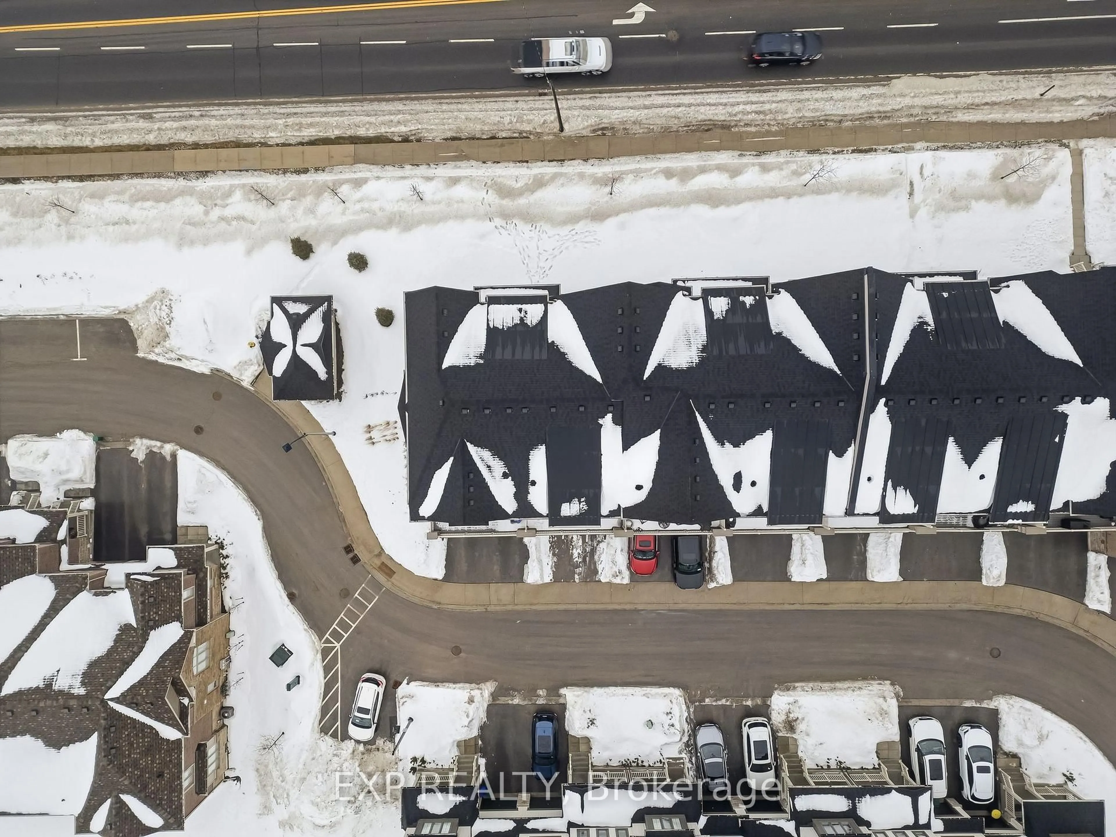 A pic from outside/outdoor area/front of a property/back of a property/a pic from drone, street for 31 Shand Lane, Scugog Ontario L9L 0C7