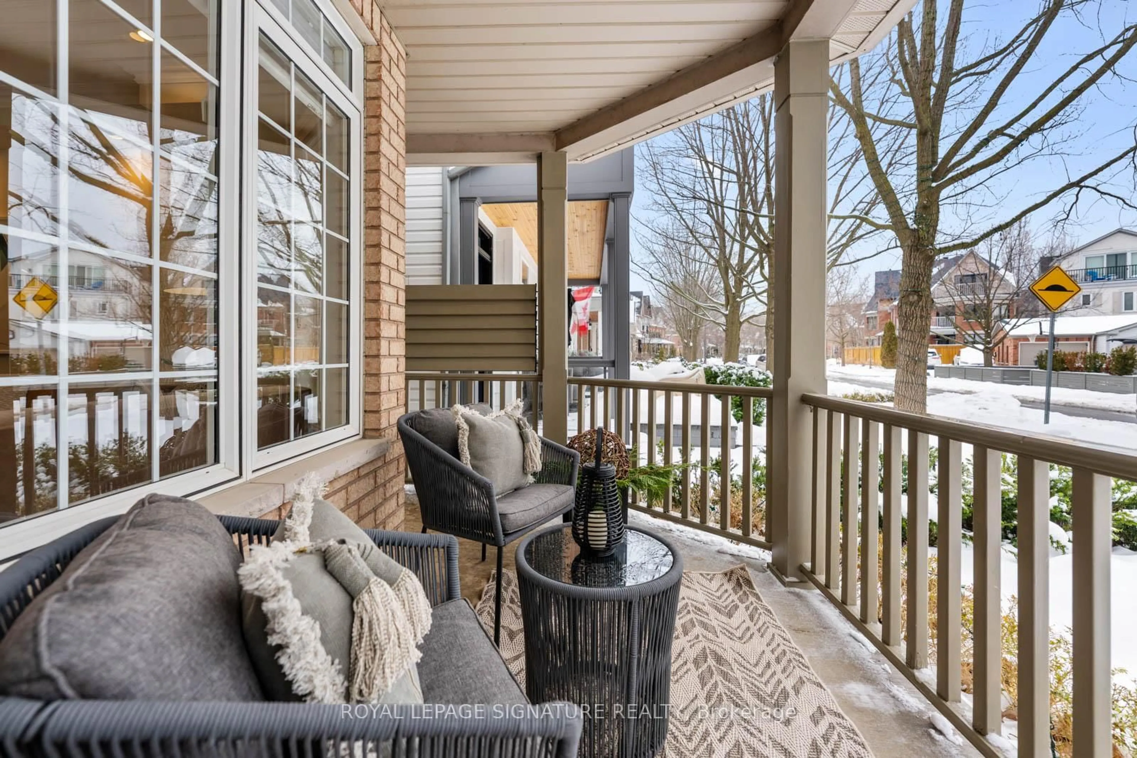 Patio, street for 101 Boardwalk Dr, Toronto Ontario M4L 3X9