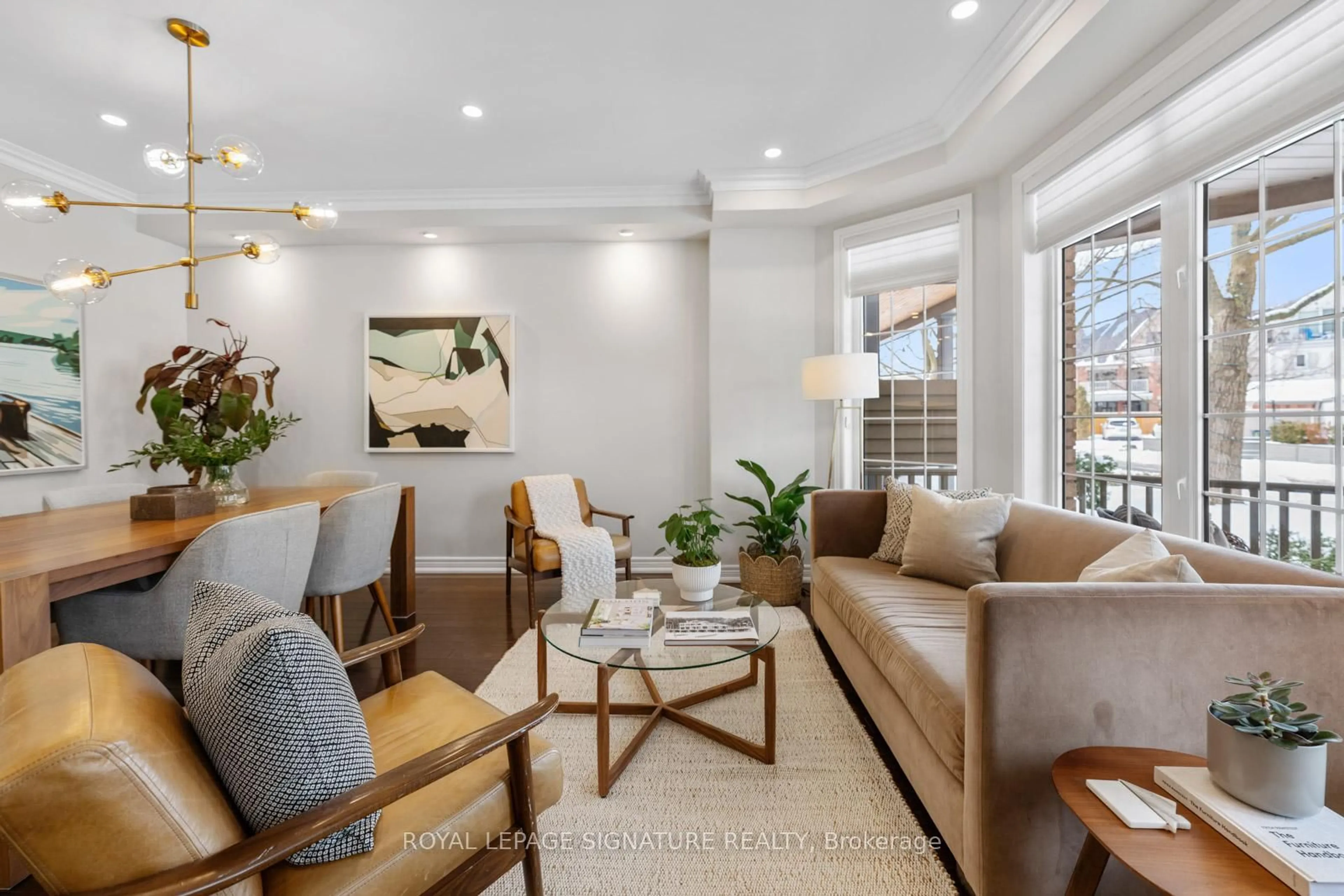 Living room with furniture, unknown for 101 Boardwalk Dr, Toronto Ontario M4L 3X9