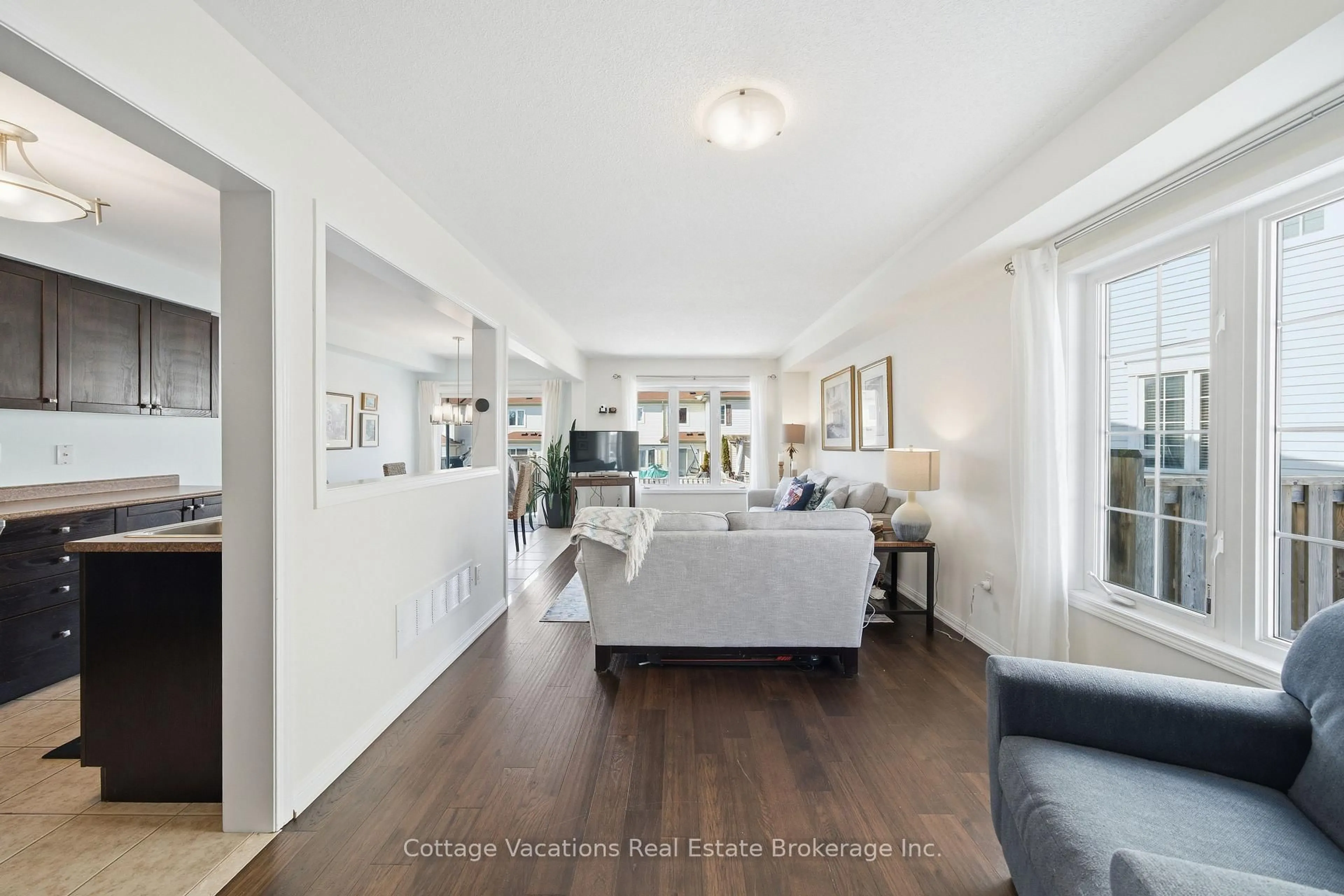 Living room with furniture, unknown for 62 Adanac Dr, Whitby Ontario L1N 2K6