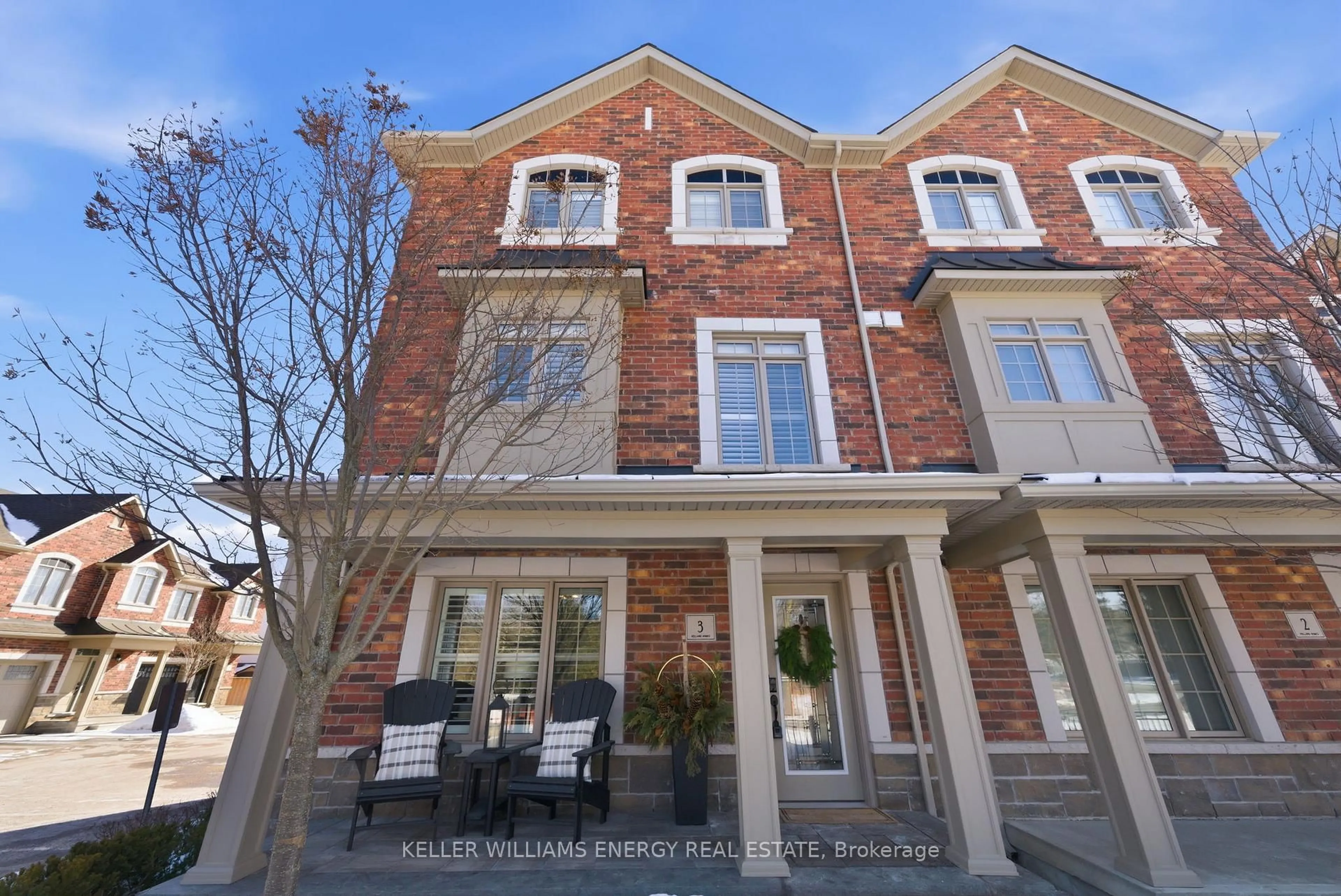 Home with brick exterior material, street for 35 Hanning Crt #3, Clarington Ontario L1C 4R3