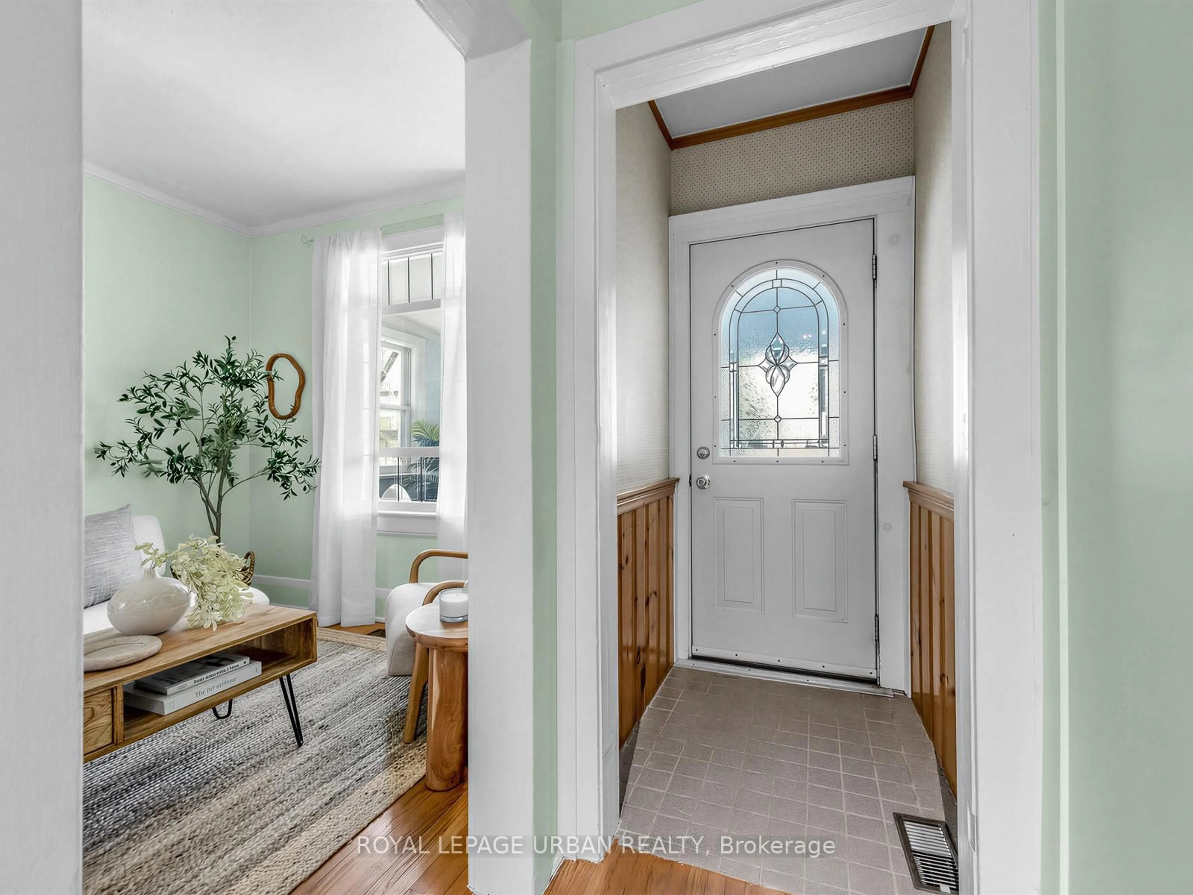 Indoor entryway for 251 Cedarvale Ave, Toronto Ontario M4C 4K3