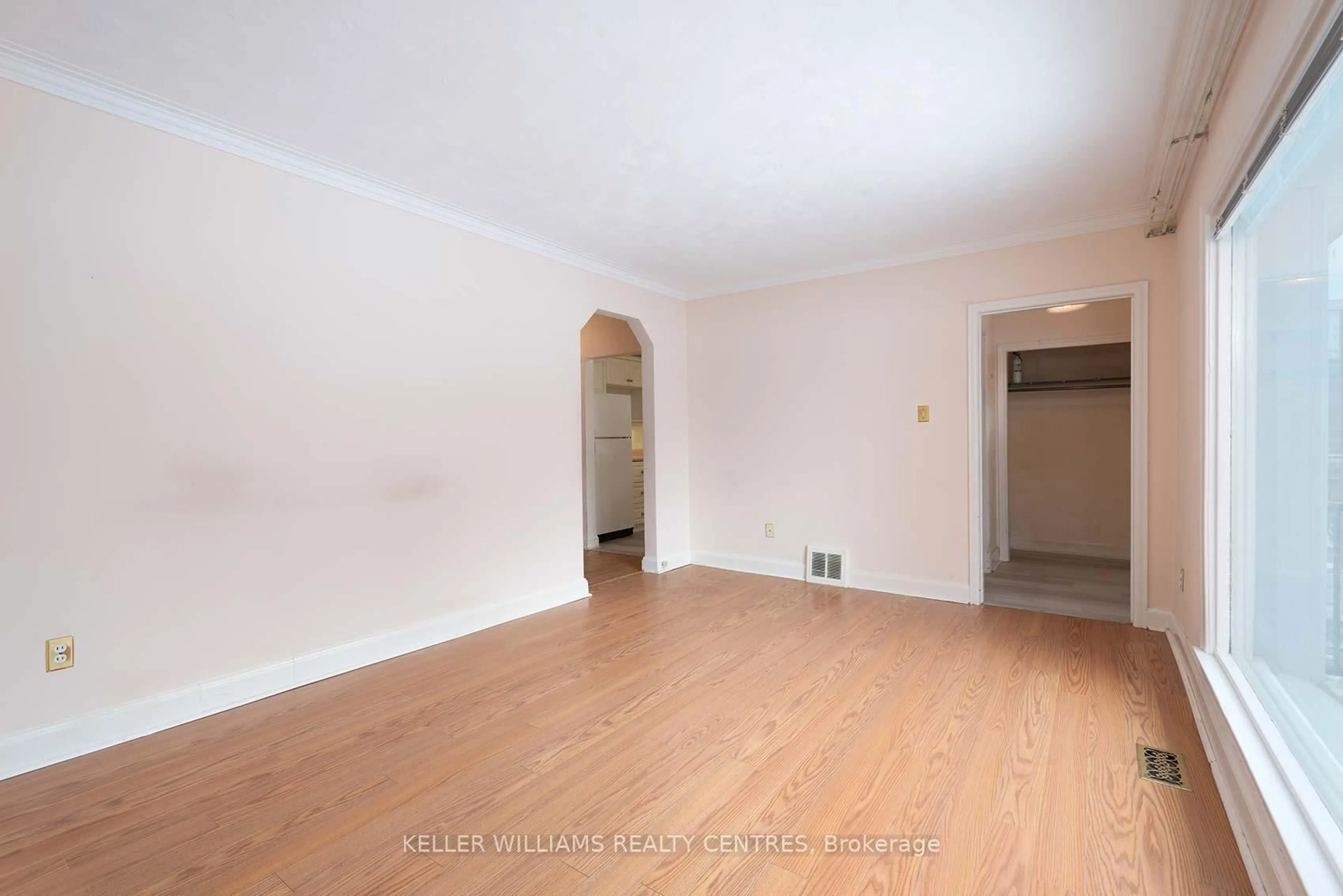 A pic of a room for 24 Century Dr, Toronto Ontario M1K 4J6