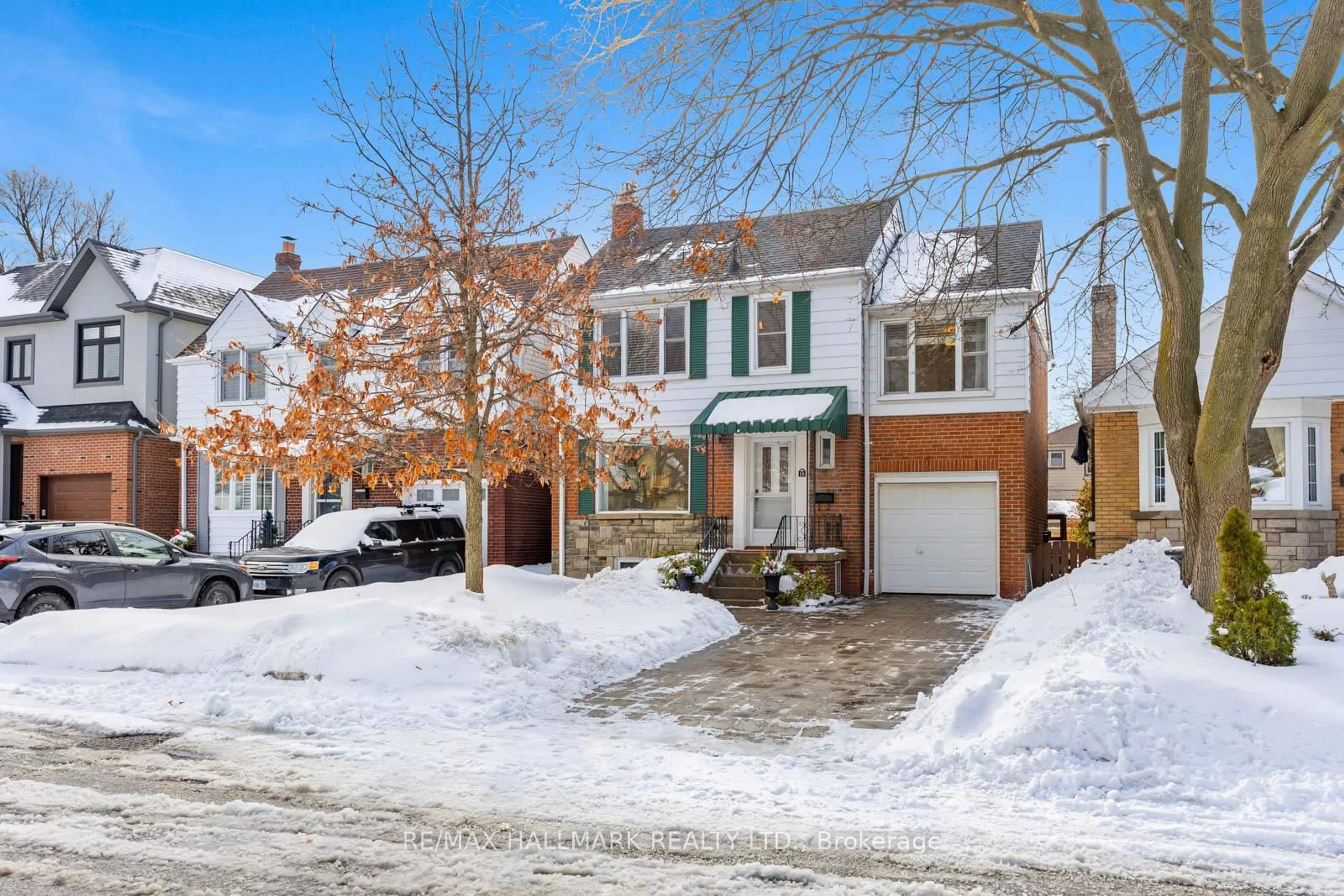 Home with brick exterior material, street for 18 Elmview Dr, Toronto Ontario M1N 2W4