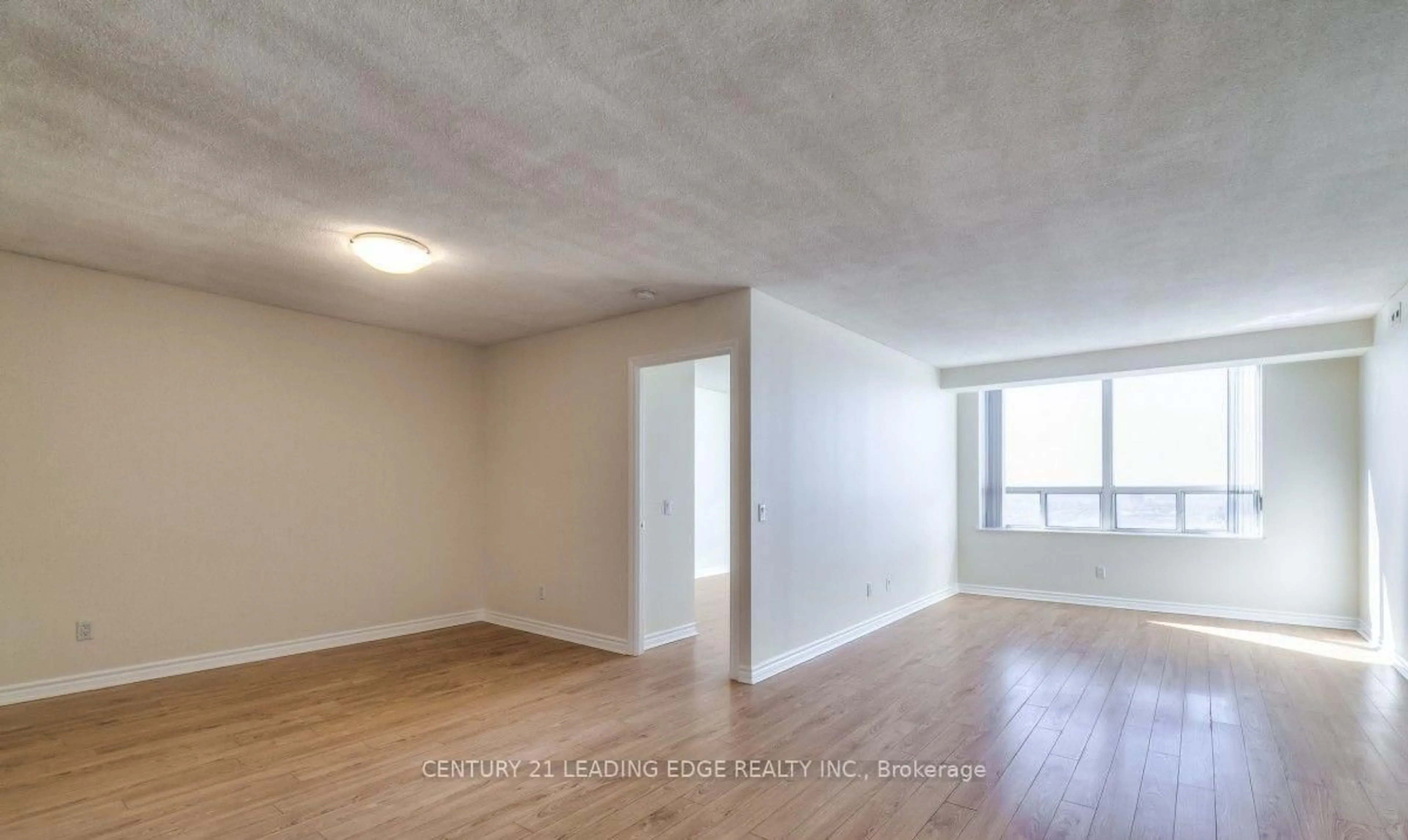A pic of a room for 115 Omni Dr #2902, Toronto Ontario M1P 5B4