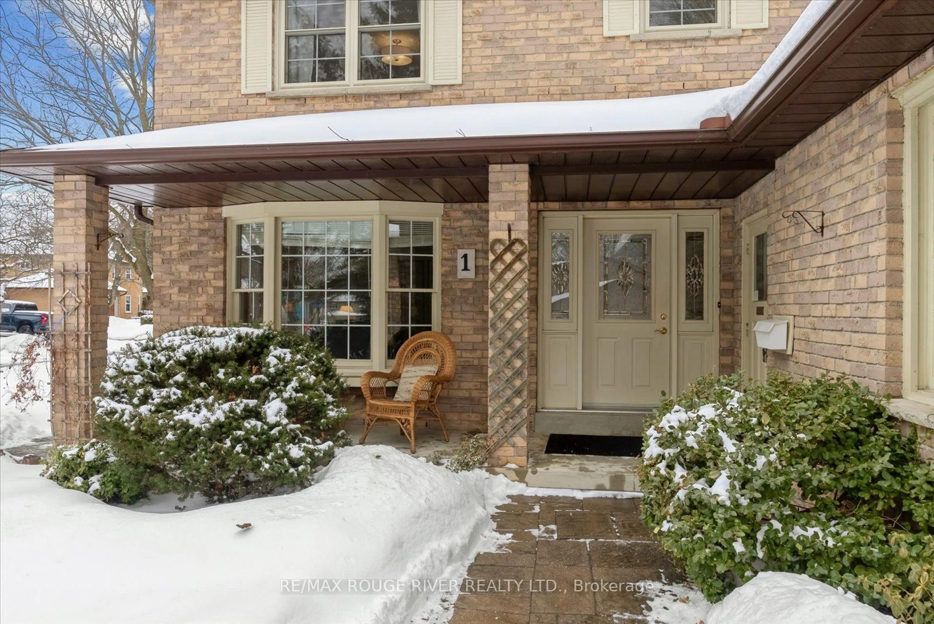 Unknown for 1 Worfolk Pl, Whitby Ontario L1N 6Z2