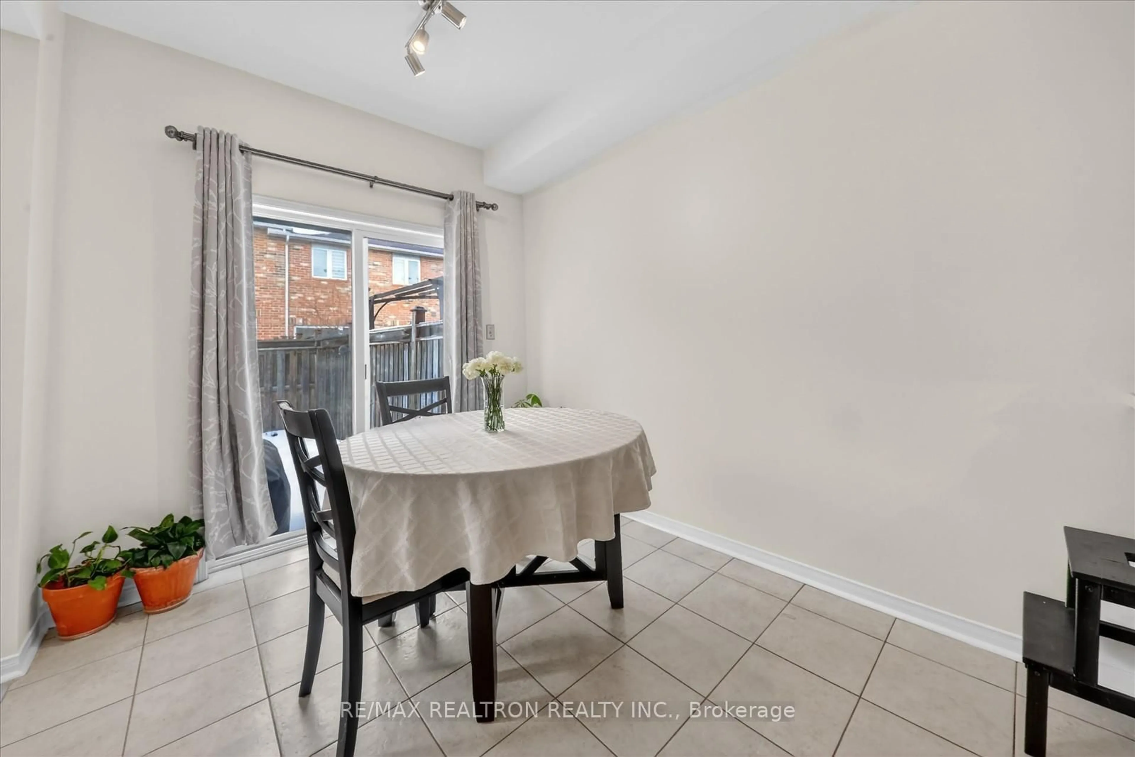 Dining room, unknown for 8 Hickman Rd, Ajax Ontario L1S 0C8