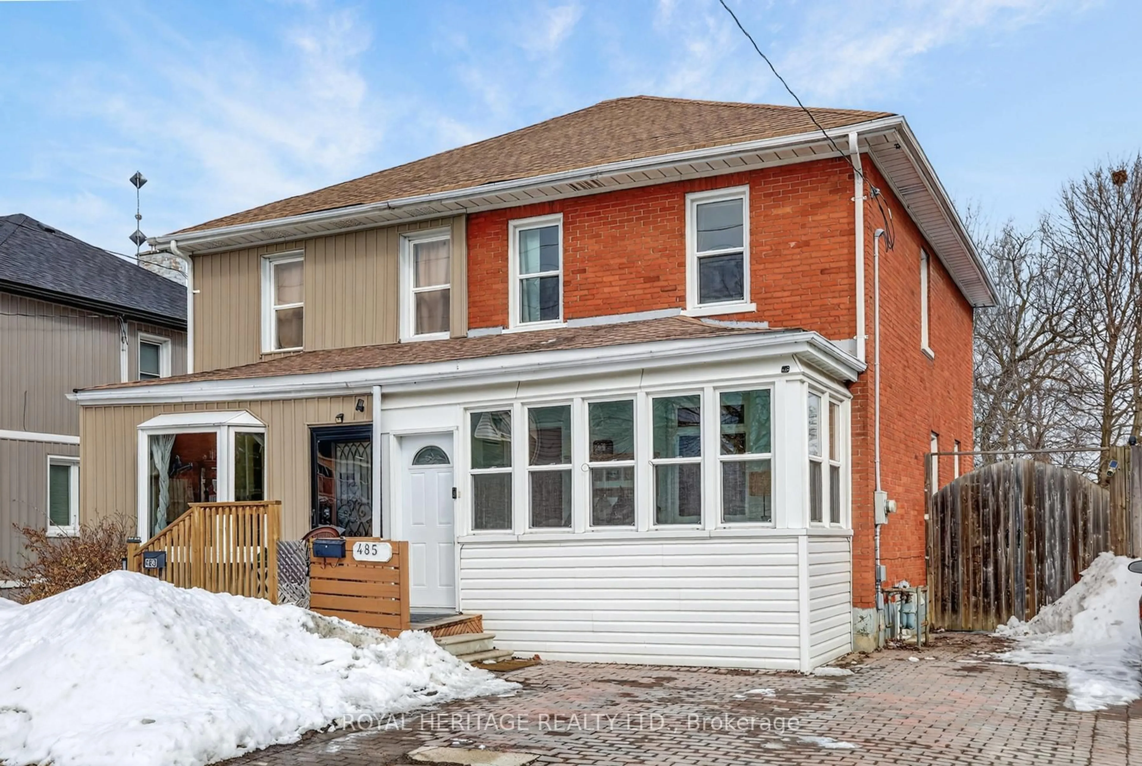 Home with brick exterior material, street for 485 Albert St, Oshawa Ontario L1H 4S7