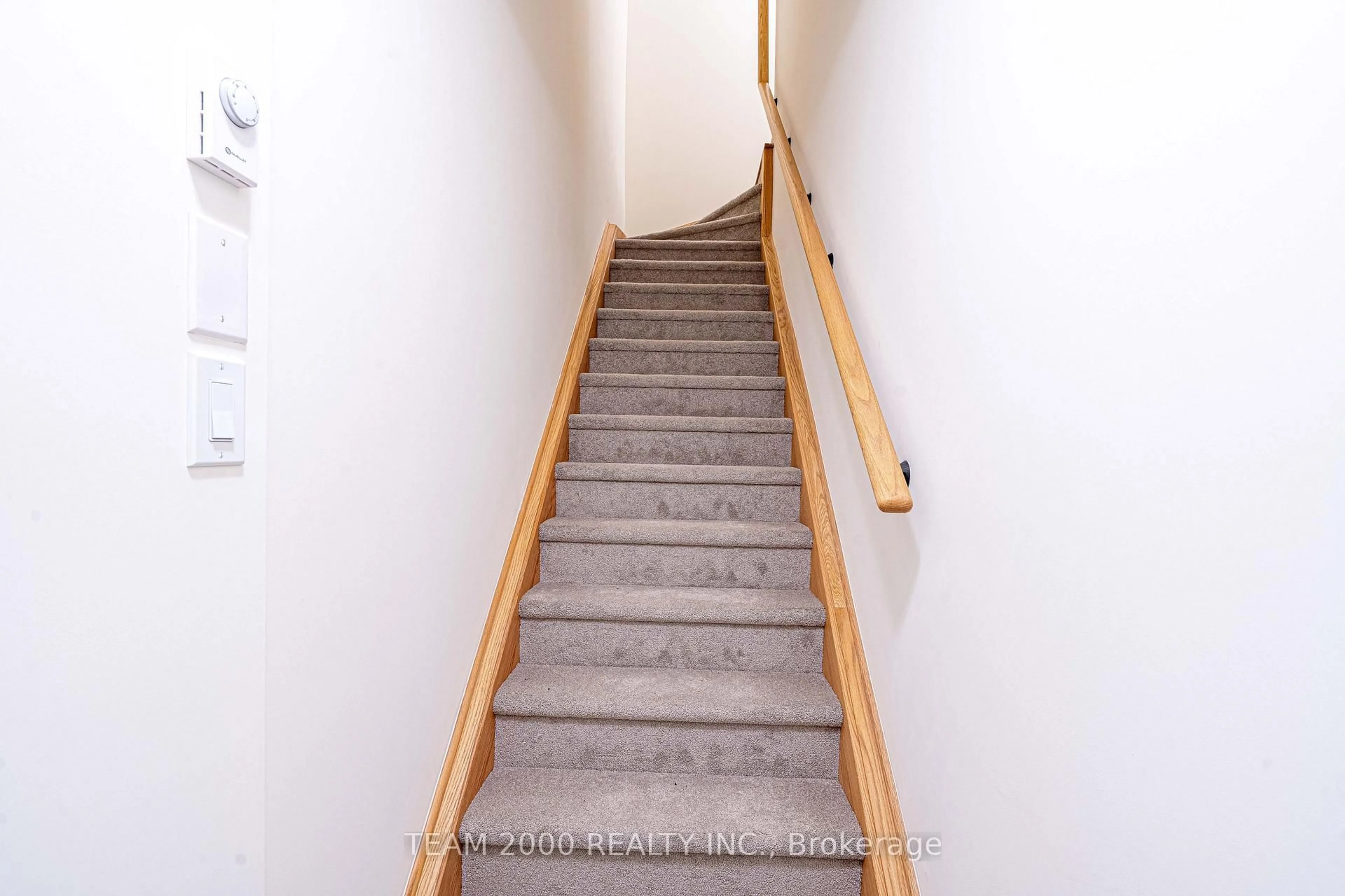 Stairs for 25 Priya Lane #23, Toronto Ontario M1B 0E8