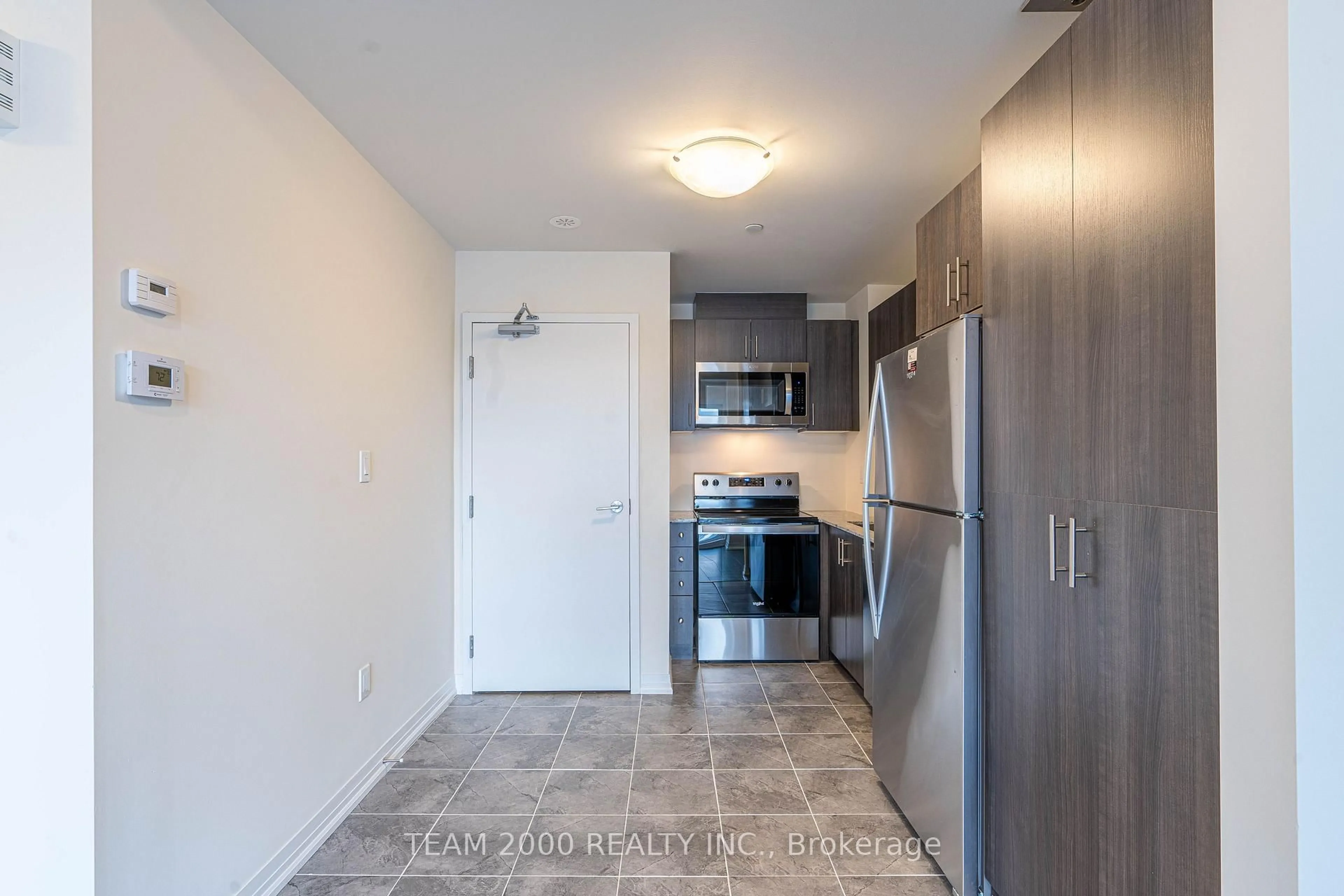 Standard kitchen, unknown for 155 Tapscott Rd #27, Toronto Ontario M1B 0E8