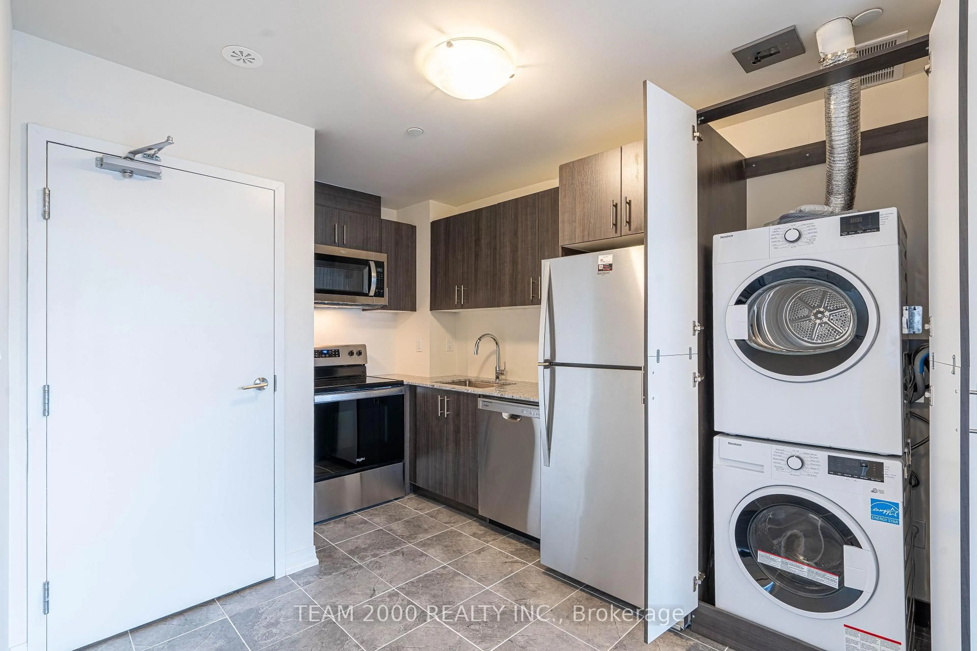 Standard kitchen, unknown for 155 Tapscott Rd #27, Toronto Ontario M1B 0E8