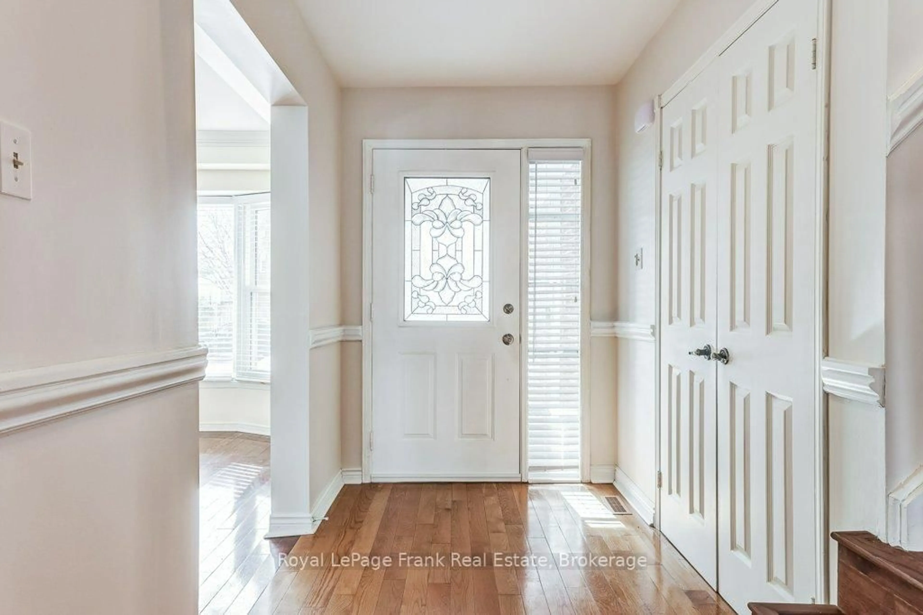 Indoor entryway for 22 Hartsville Ave, Toronto Ontario M1C 3K4