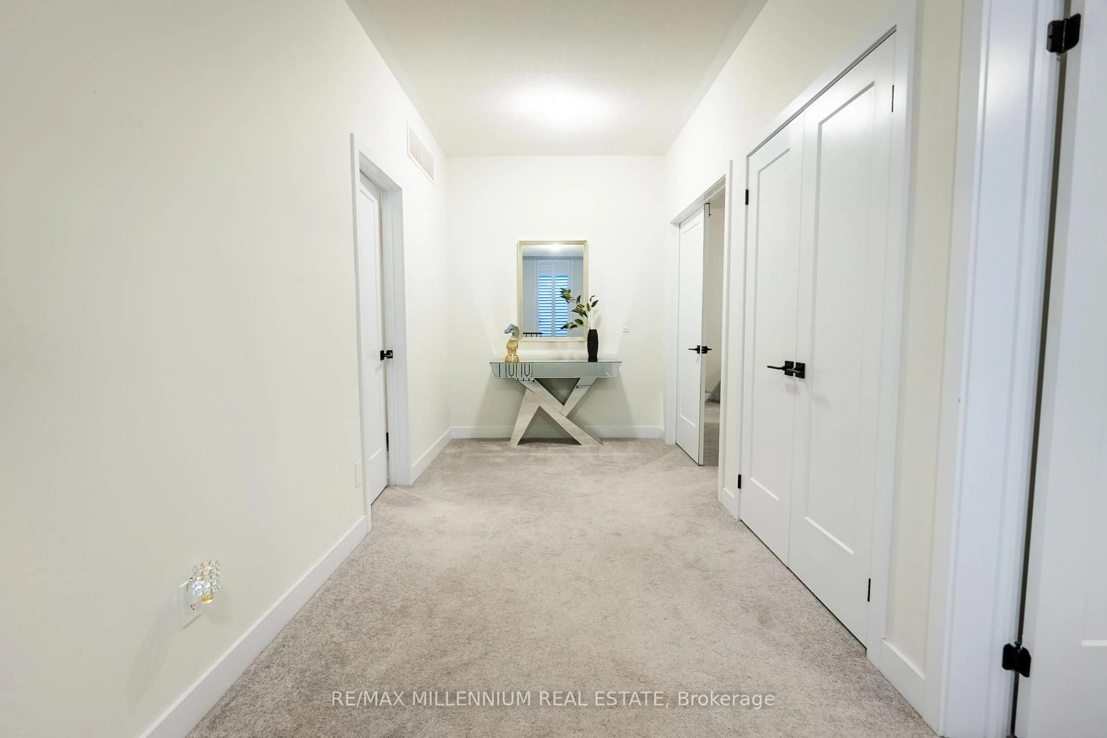 A pic of a room for 1011 Dyas Ave, Oshawa Ontario L1L 0V4