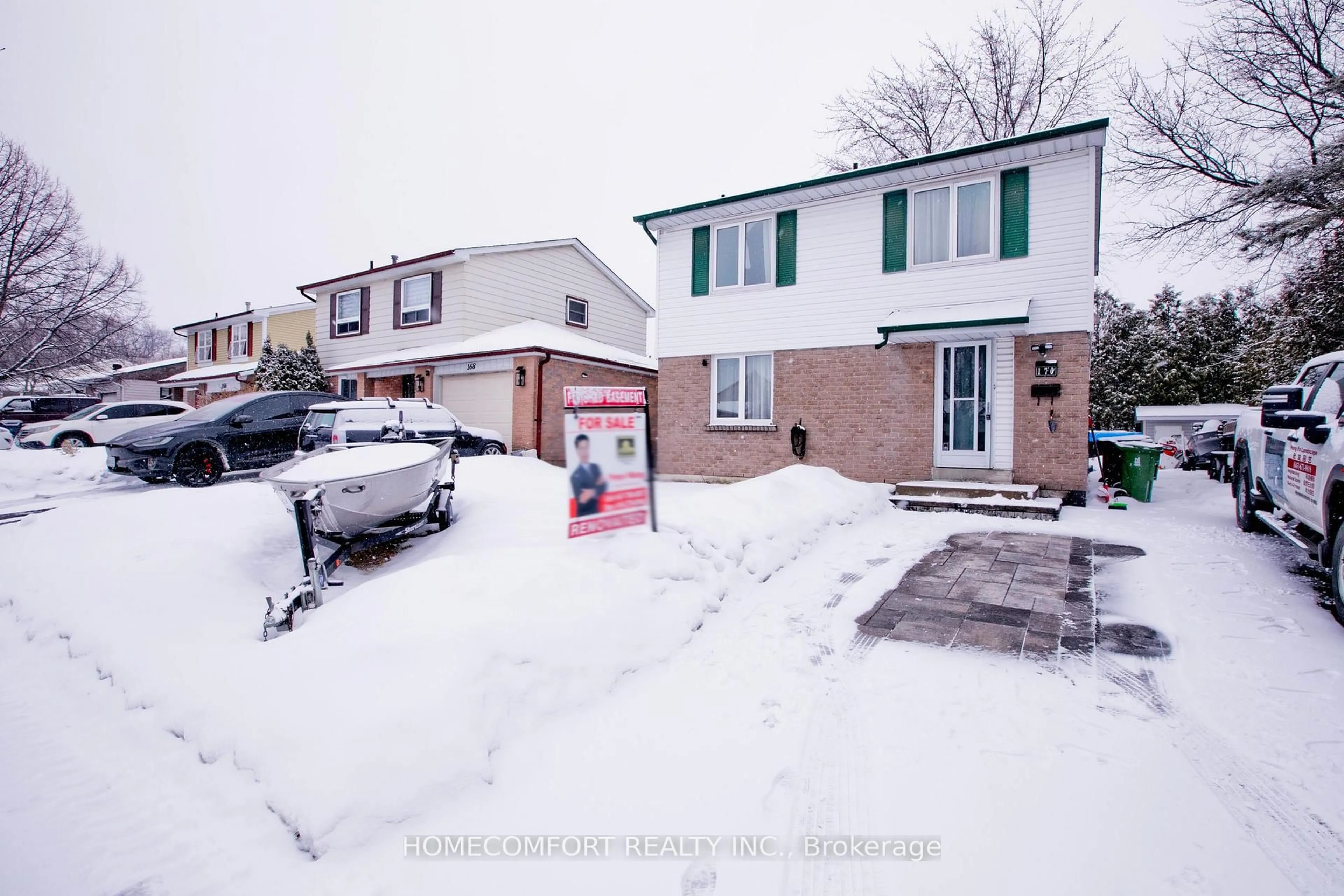 A pic from outside/outdoor area/front of a property/back of a property/a pic from drone, street for 170 John Tabor Tr, Toronto Ontario M1B 2R1