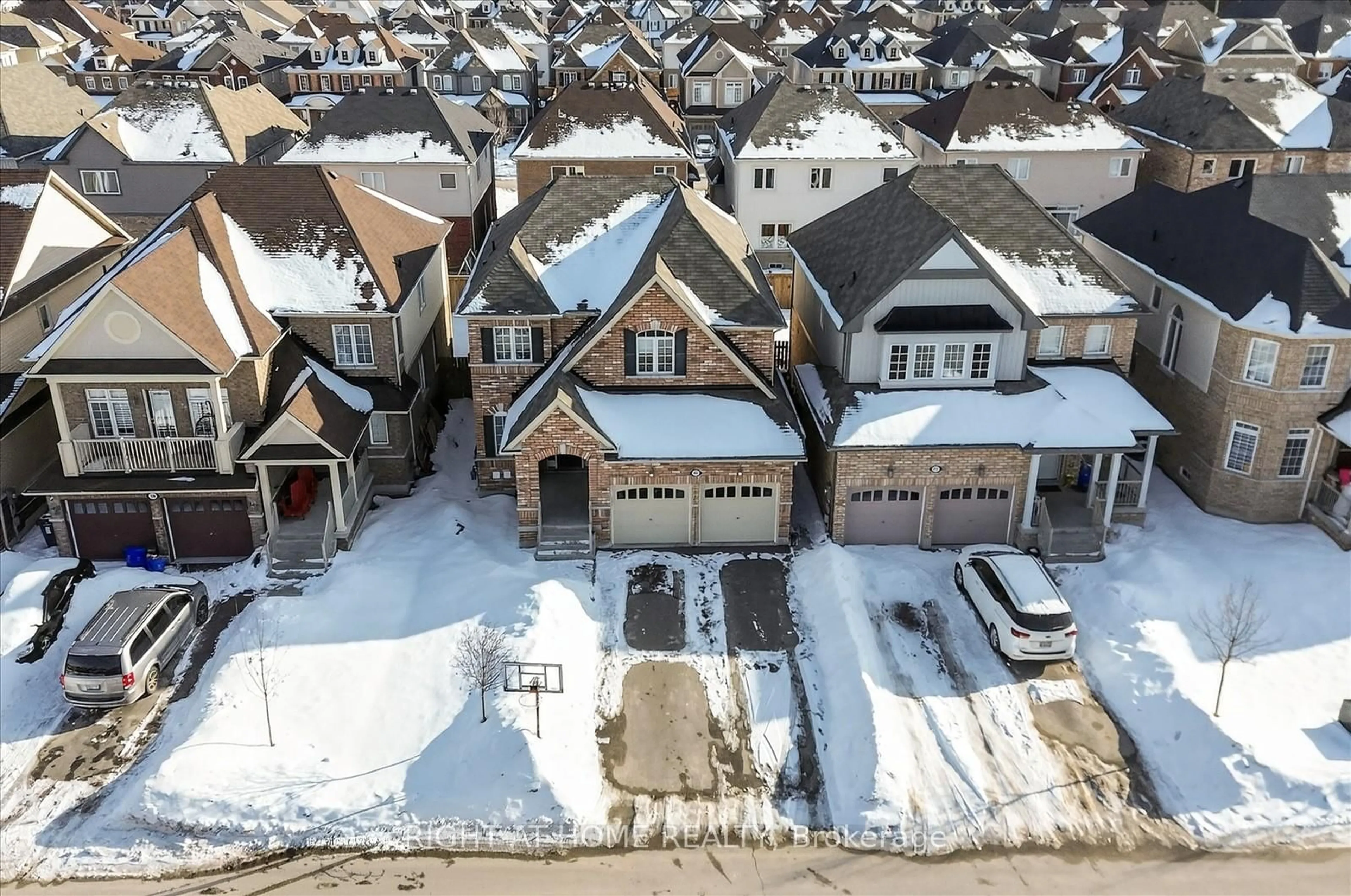 A pic from outside/outdoor area/front of a property/back of a property/a pic from drone, street for 63 Henry Smith Ave, Clarington Ontario L1C 0W1
