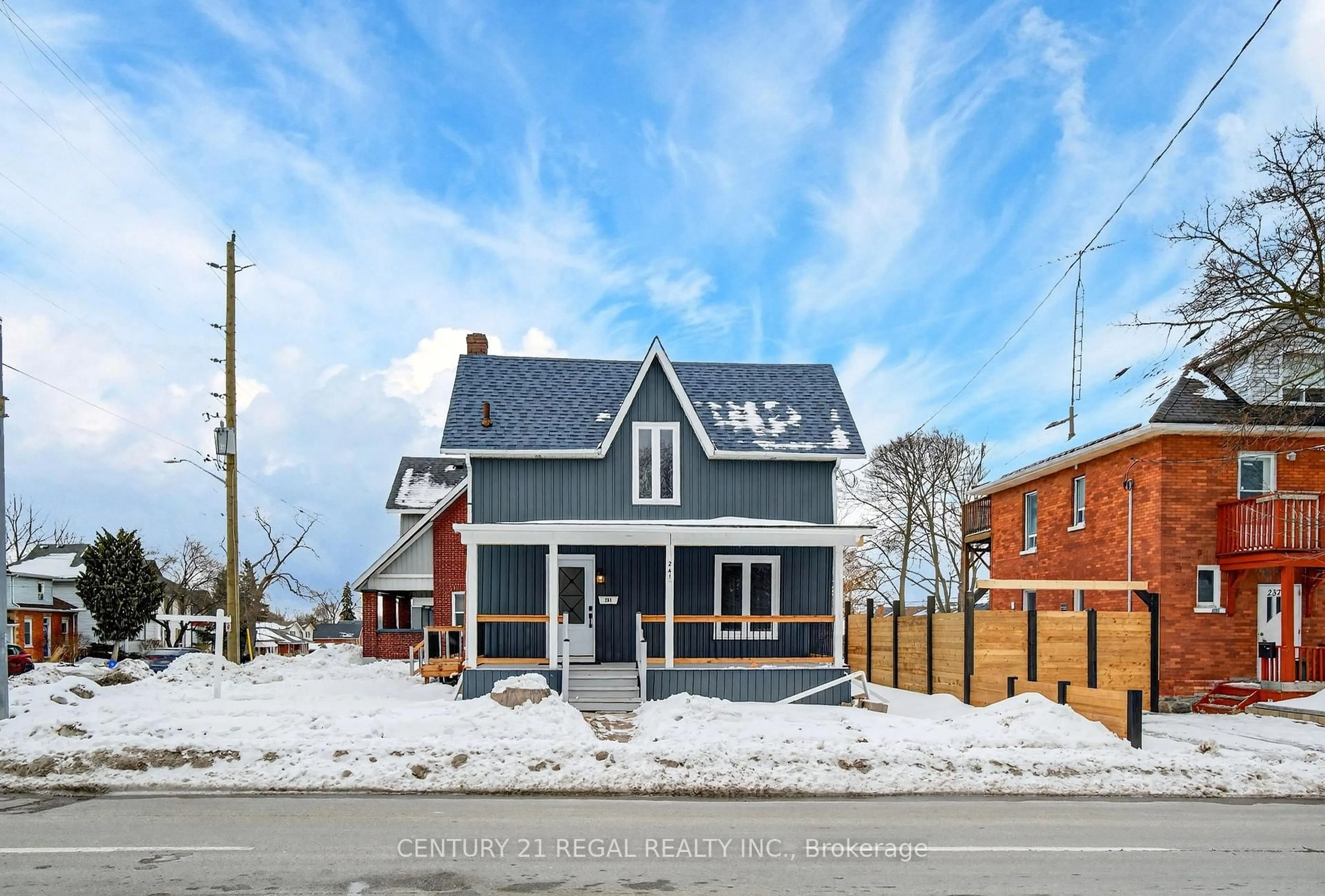 Home with brick exterior material, street for 241 Mary St, Oshawa Ontario L1G 5C5