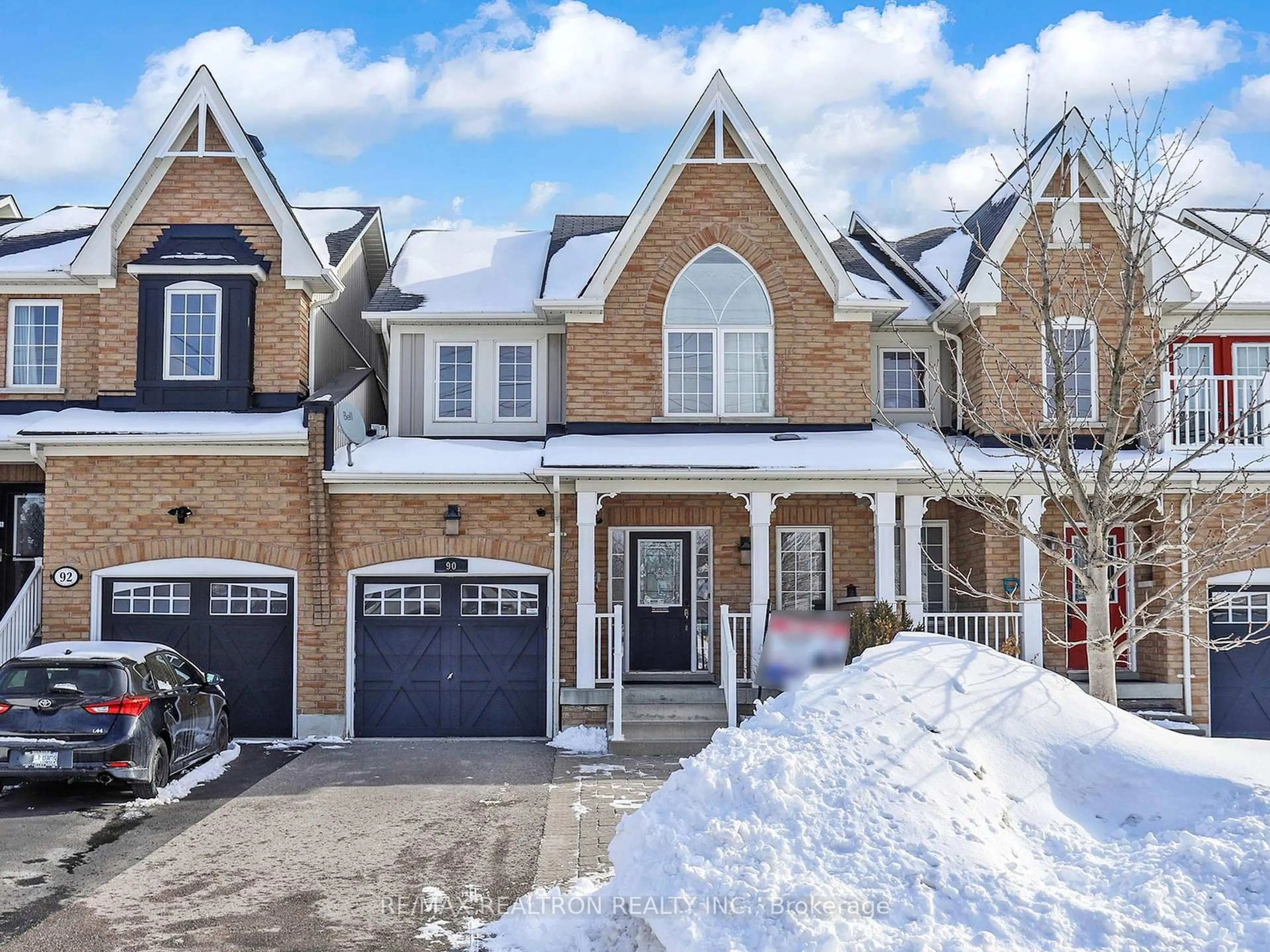Home with brick exterior material, street for 90 Shrewsbury Dr, Whitby Ontario L1M 0E1