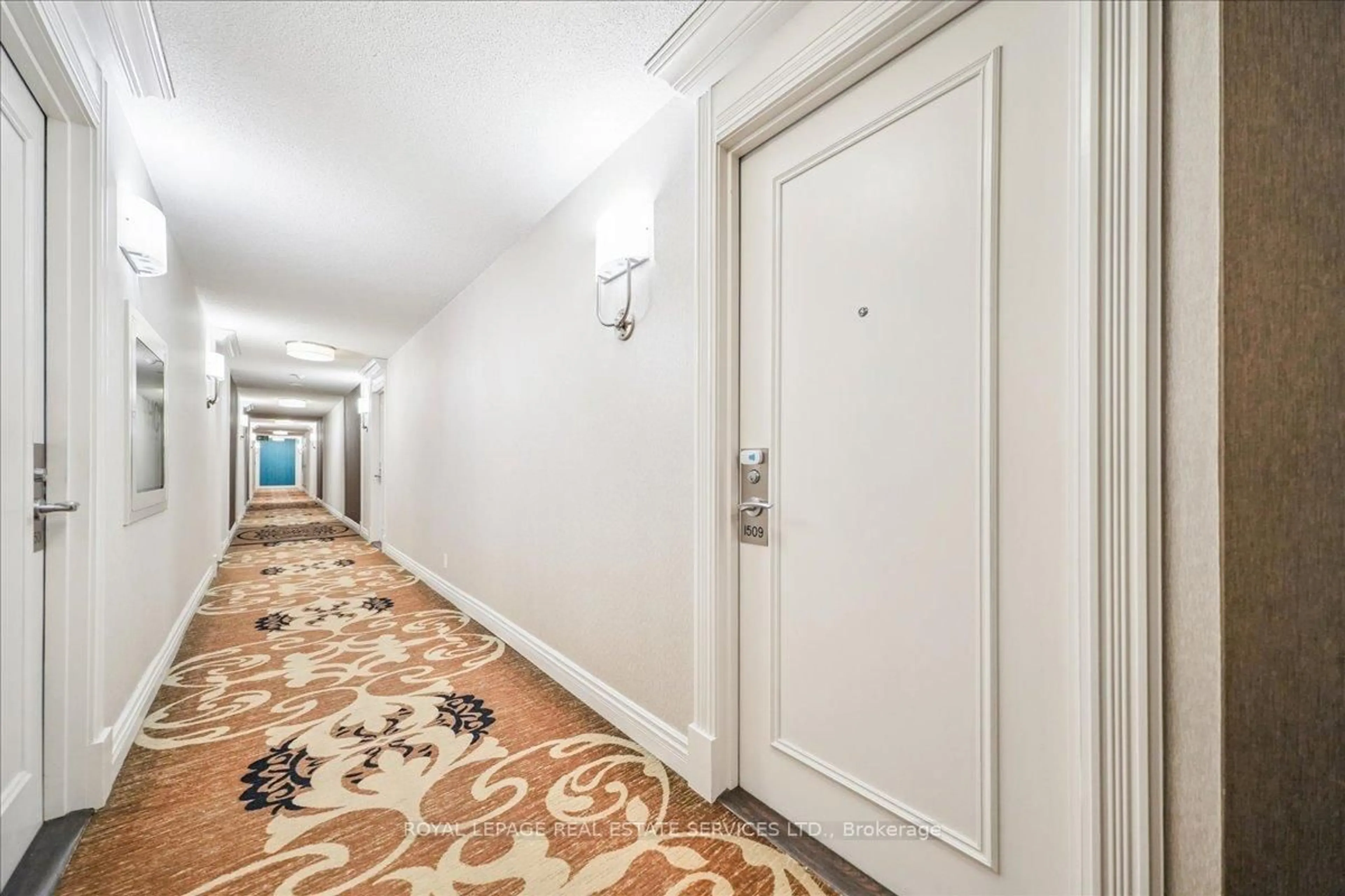 Indoor foyer for 1000 The Esplanade #1509, Pickering Ontario L1V 6V4