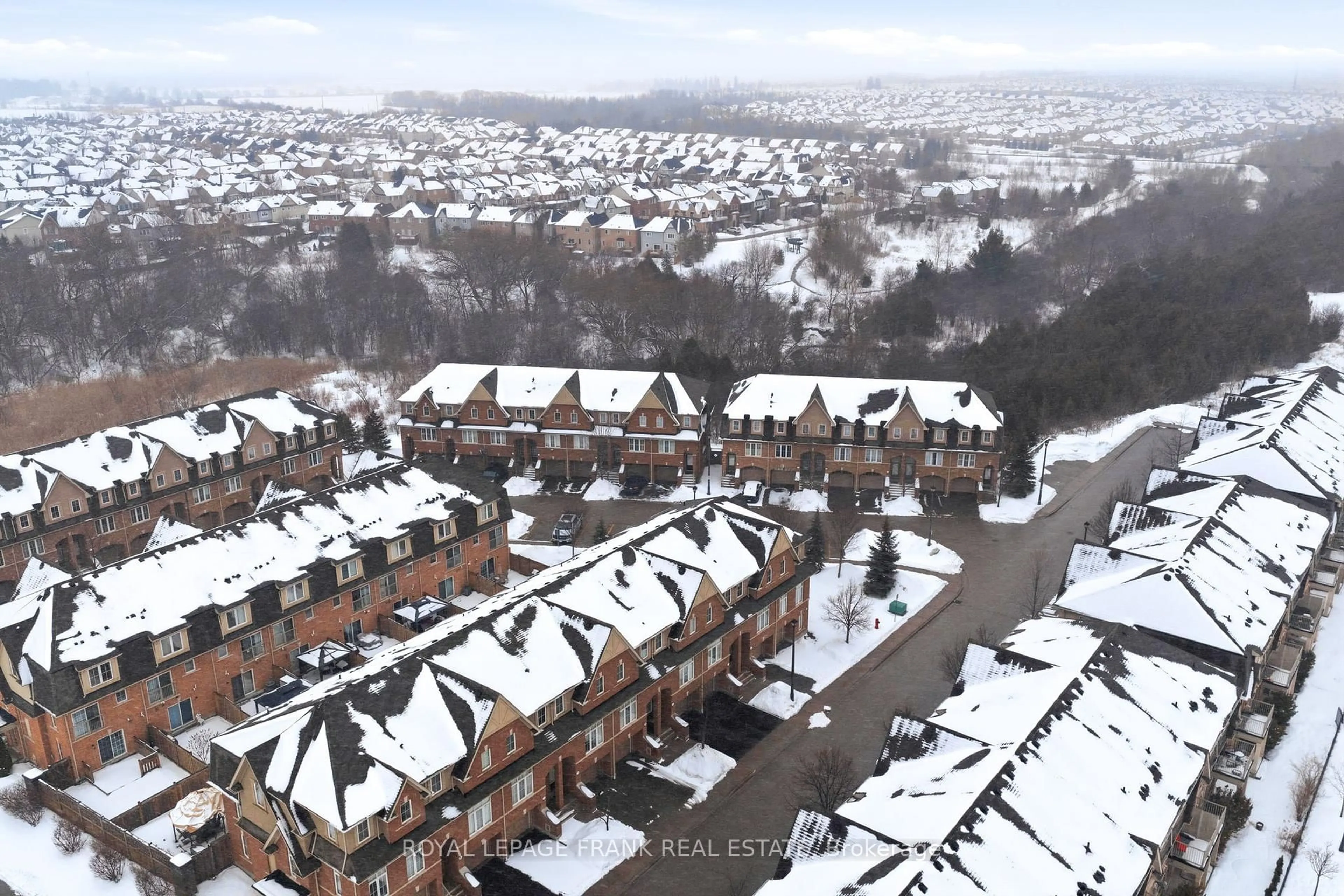 A pic from outside/outdoor area/front of a property/back of a property/a pic from drone, unknown for 11 Burtonbury Lane #56, Ajax Ontario L1Z 0L3
