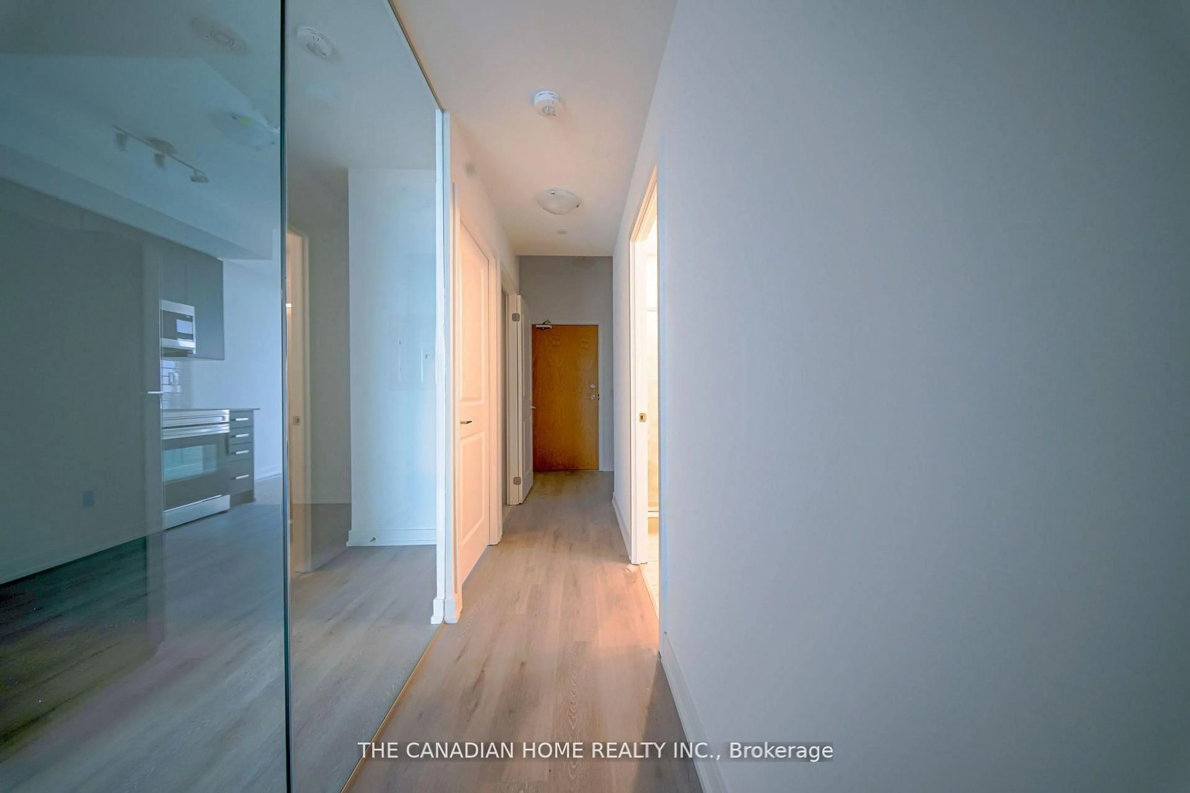 Indoor foyer for 1435 Celebration Dr #2803, Pickering Ontario L1W 0C3