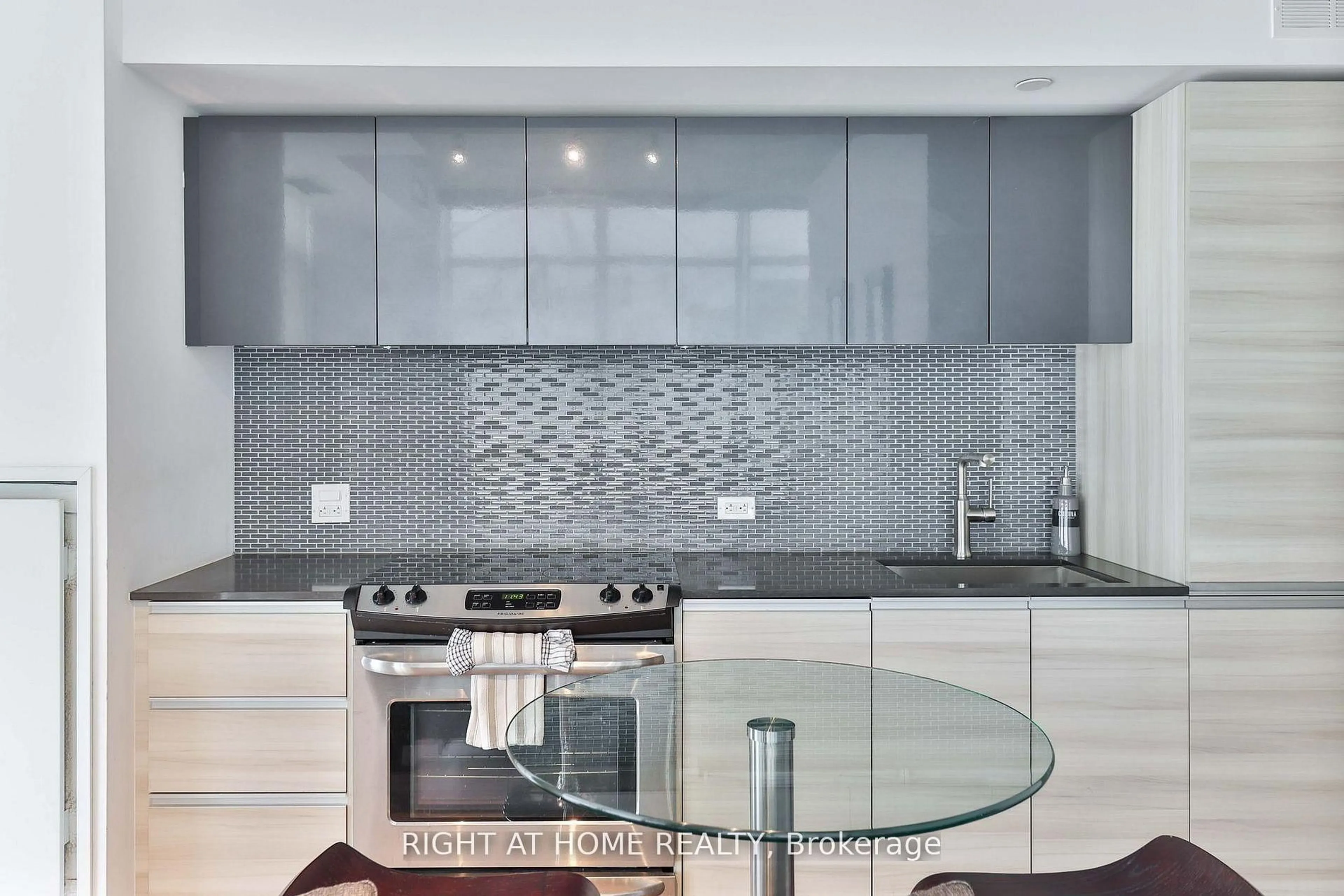 Contemporary kitchen, ceramic/tile floor for 1190 Dundas St #906, Toronto Ontario M4M 0C5