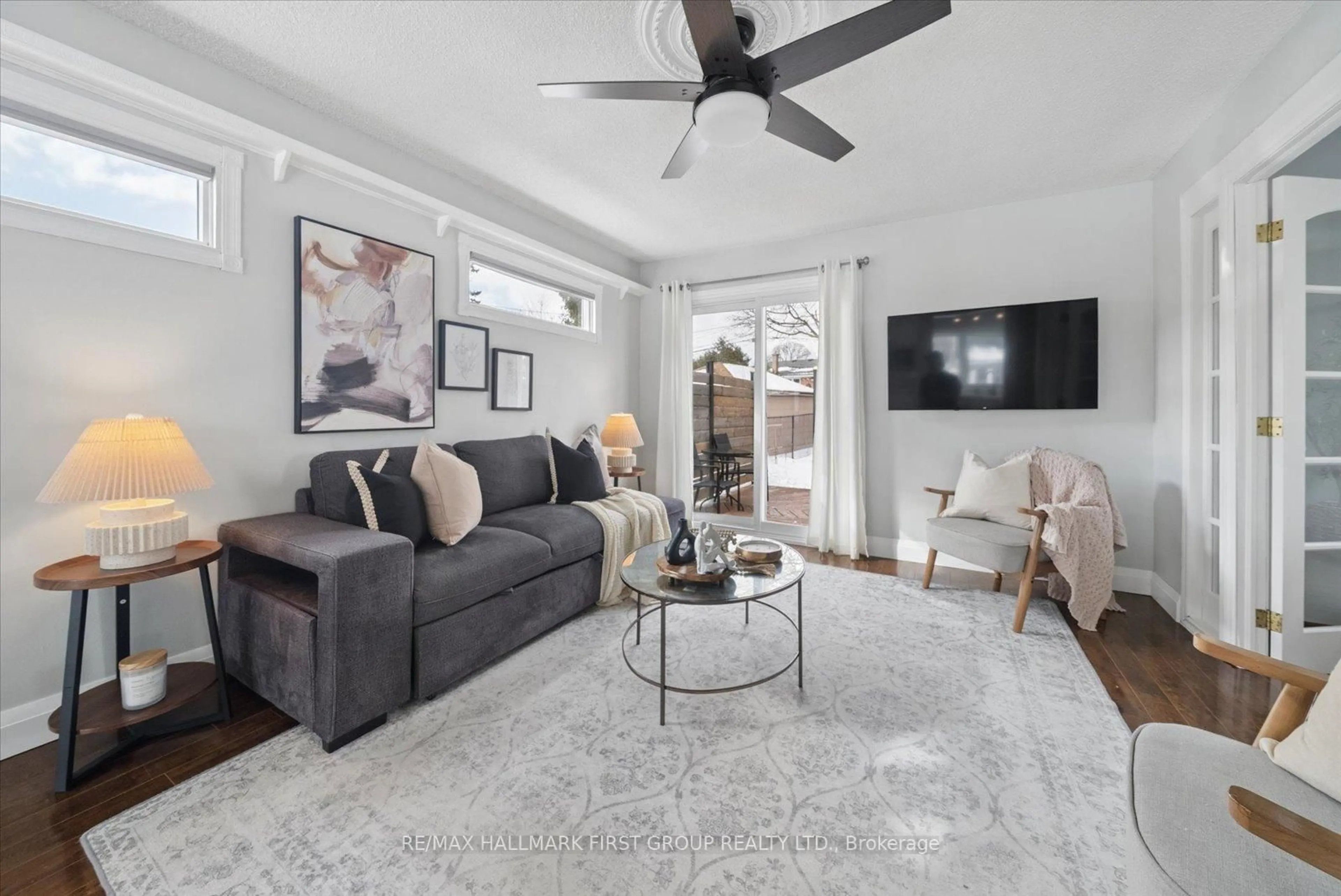 Living room with furniture, unknown for 97 Kings Cres, Ajax Ontario L1S 2M8