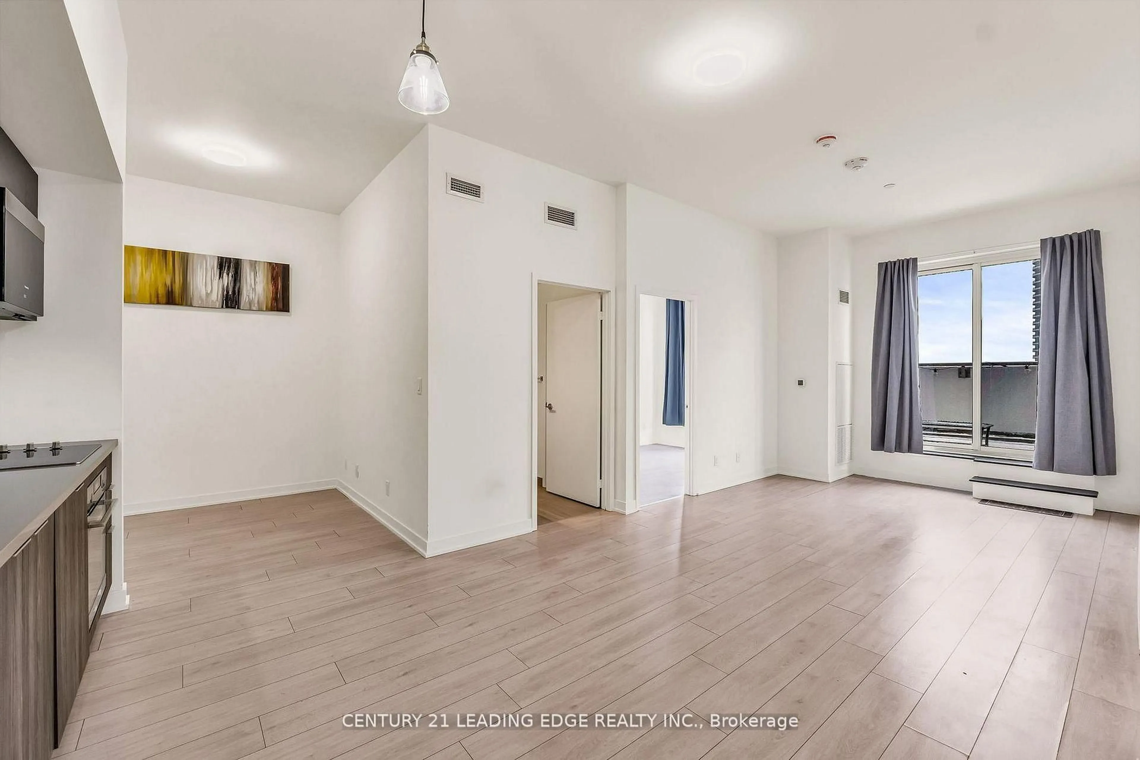 A pic of a room for 2033 Kennedy Rd #810, Toronto Ontario M1T 3G2