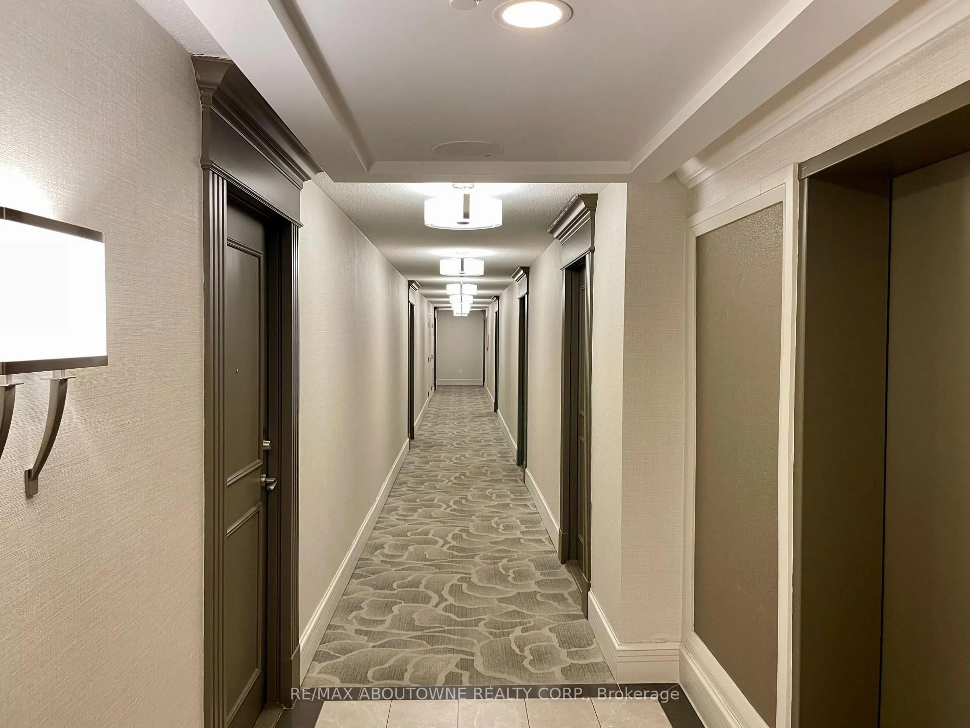 Indoor foyer for 125 Omni Dr #2239, Toronto Ontario M1P 5A9