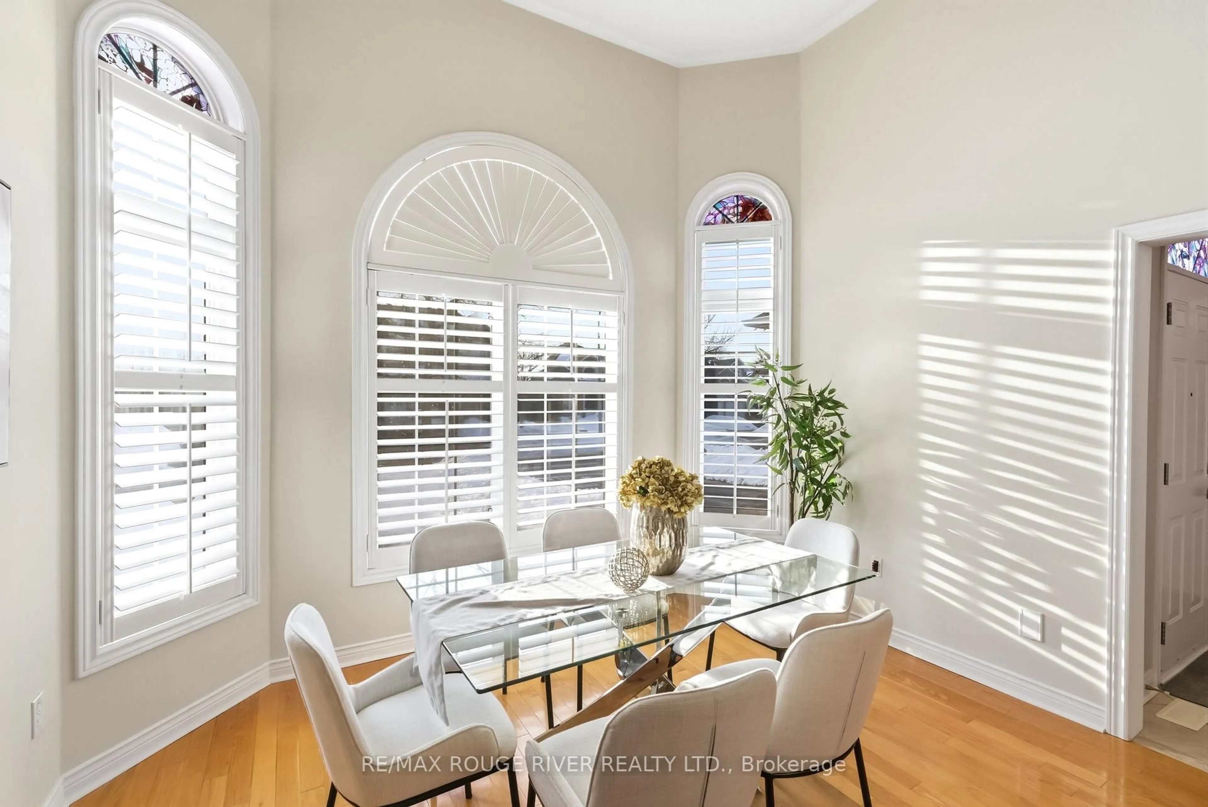 Dining room, unknown for 106 Tormina Blvd, Whitby Ontario L1R 3B5