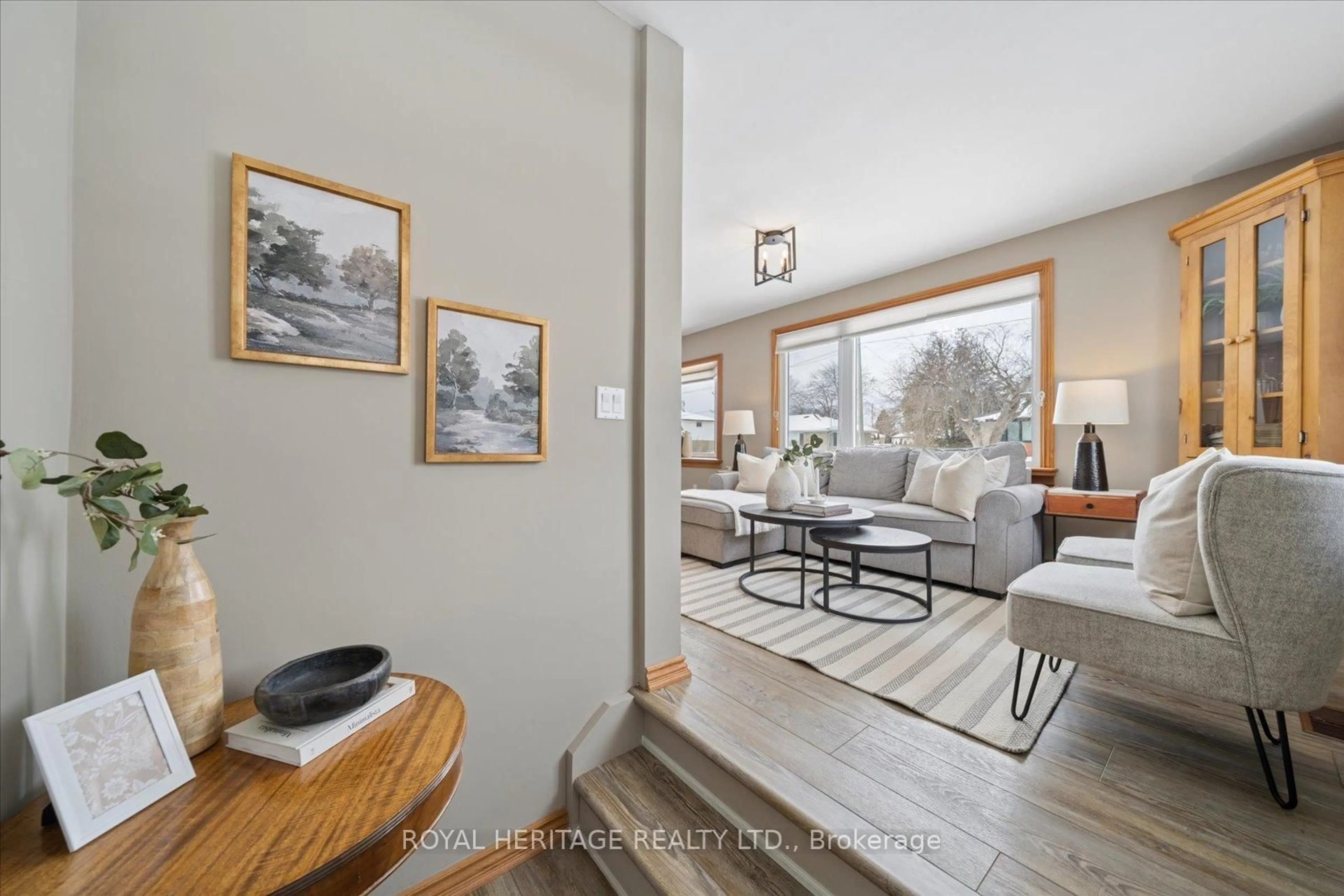 Living room with furniture, wood/laminate floor for 55 Garside Ave, Whitby Ontario L1M 1A9