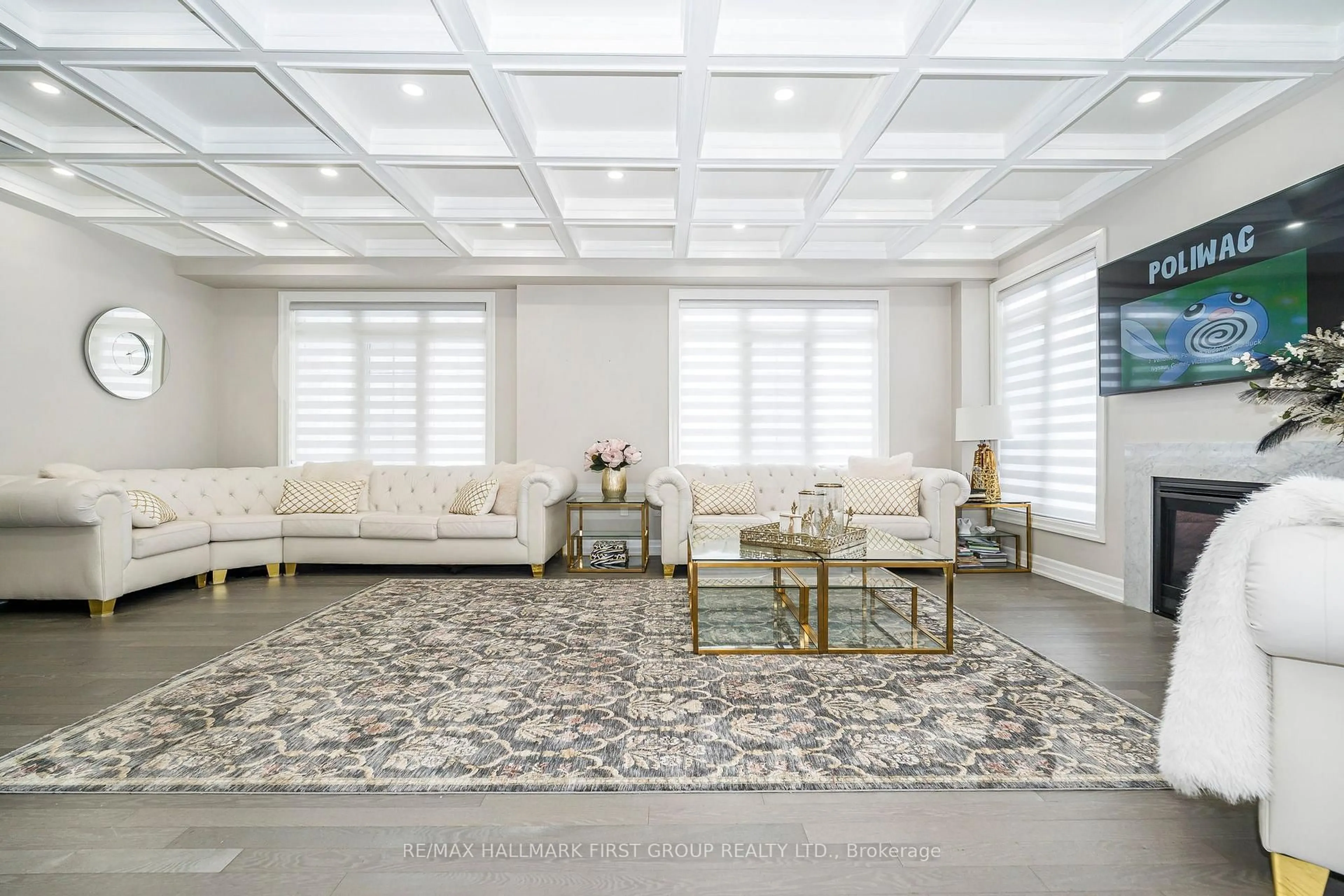 Living room with furniture, unknown for 21 Souter Dr, Whitby Ontario L1P 0J6