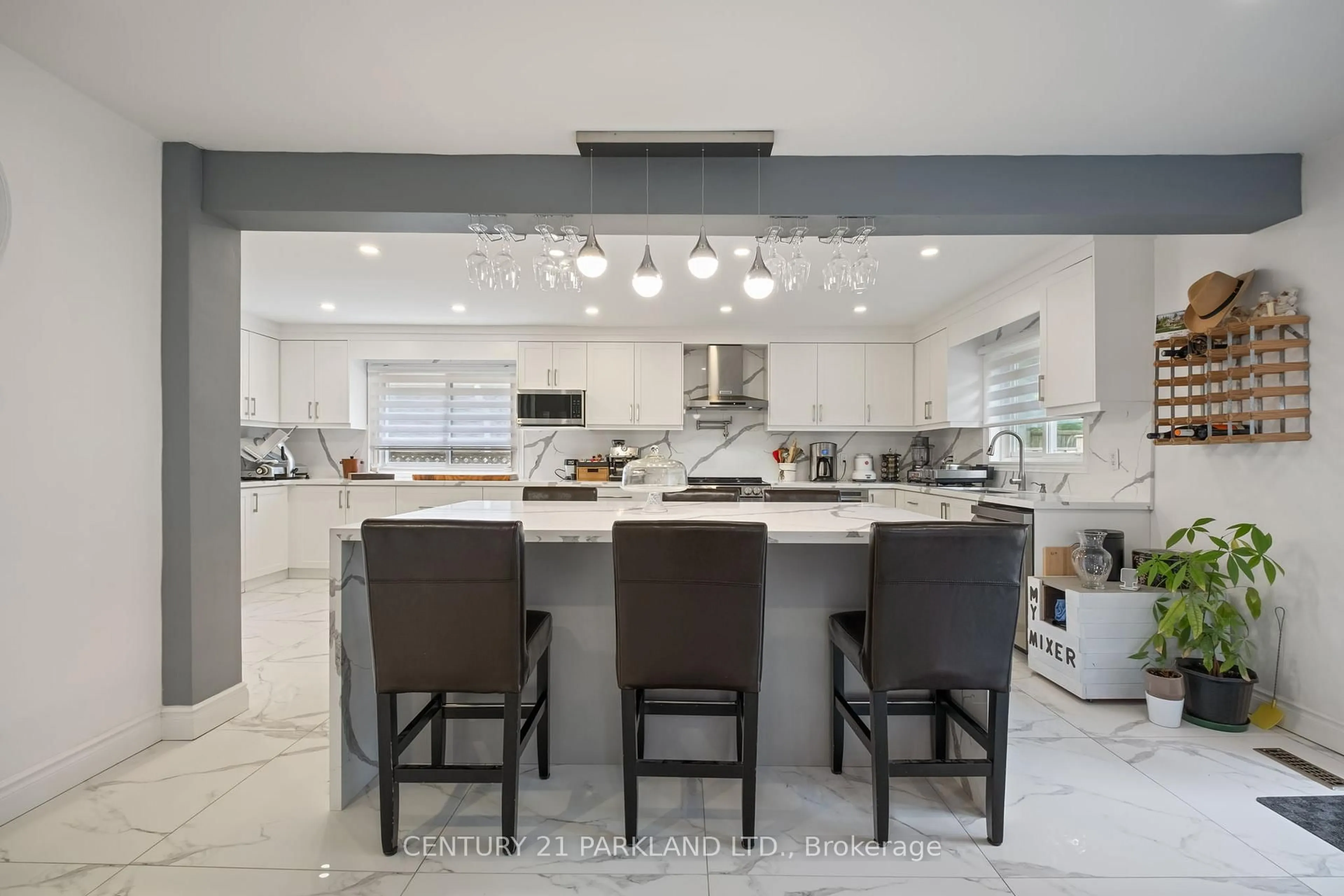 Contemporary kitchen, ceramic/tile floor for 87 Bonacres Ave, Toronto Ontario M1C 3B8