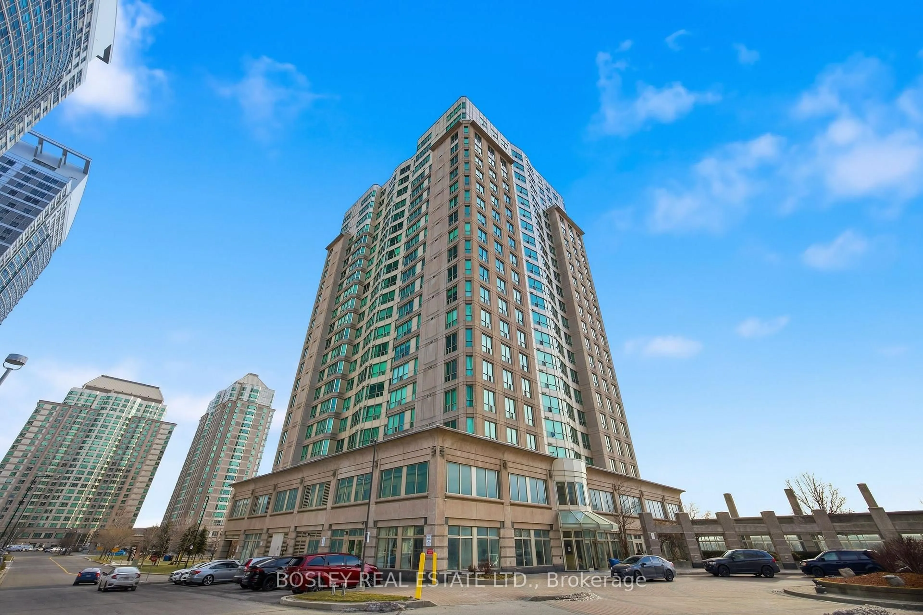 Indoor foyer for 8 Lee Centre Dr #1711, Toronto Ontario M1H 3H8