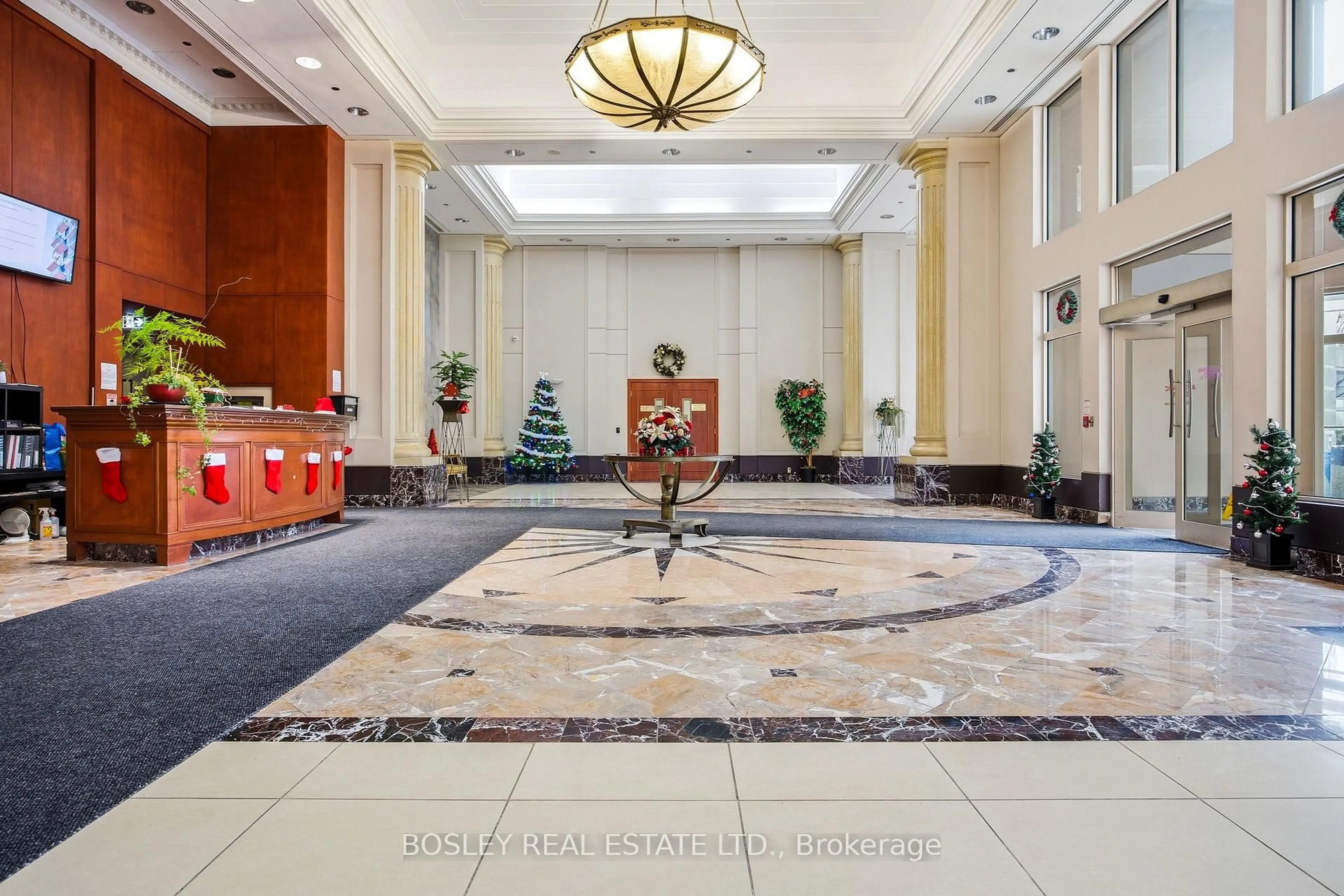 Lobby for 8 Lee Centre Dr #1711, Toronto Ontario M1H 3H8