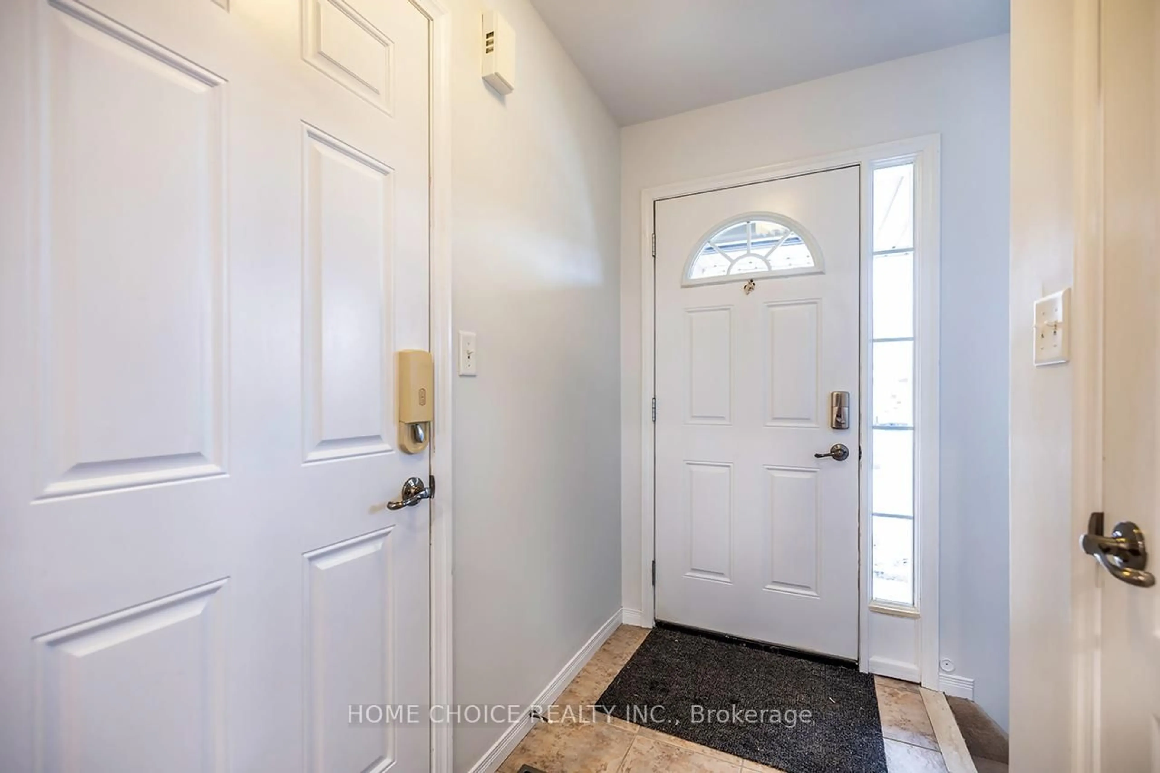 Indoor entryway for 1665 Northfield Ave, Oshawa Ontario L1K 0K7