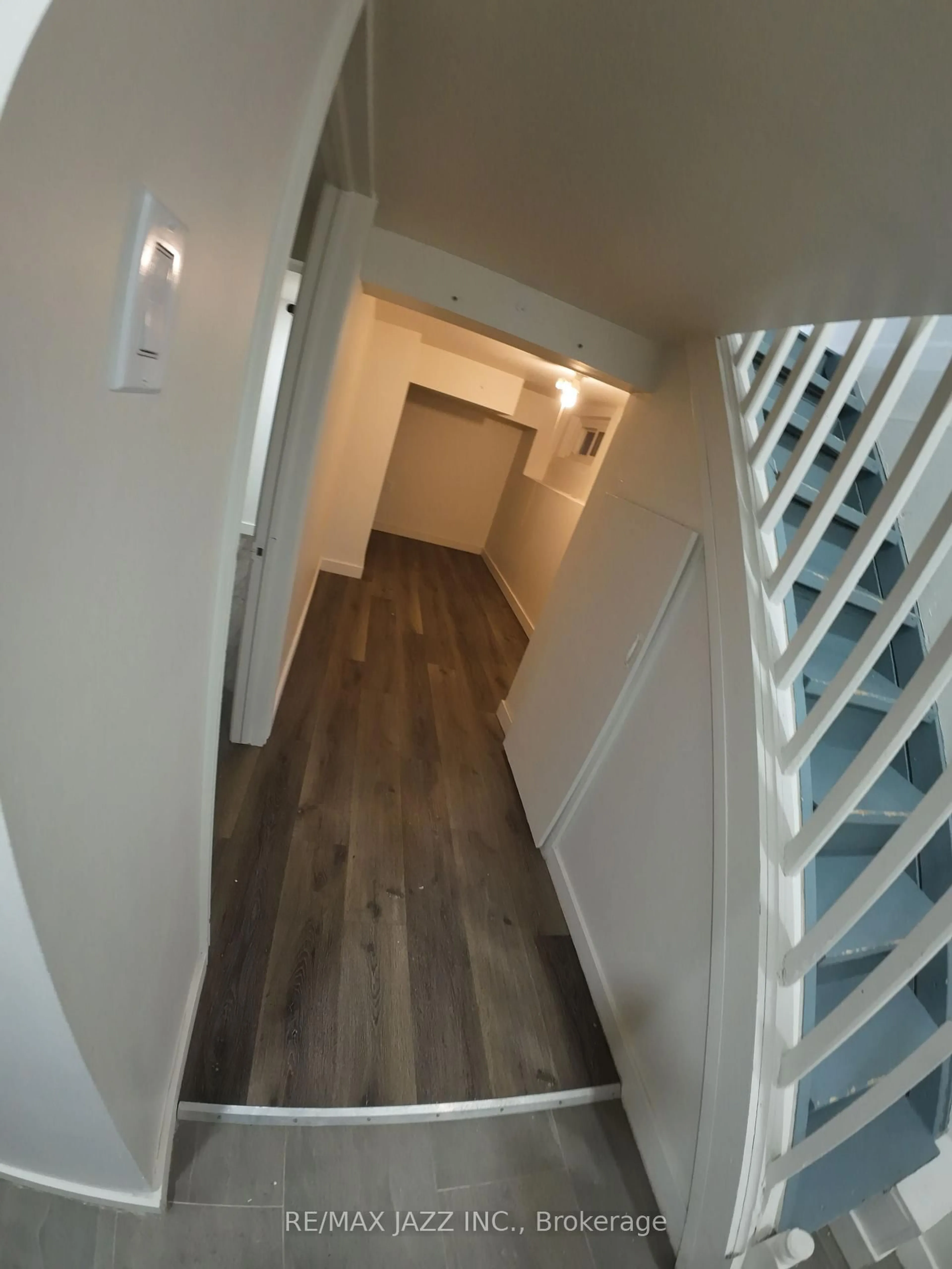 Stairs for 548 Front St, Oshawa Ontario L1H 4V3
