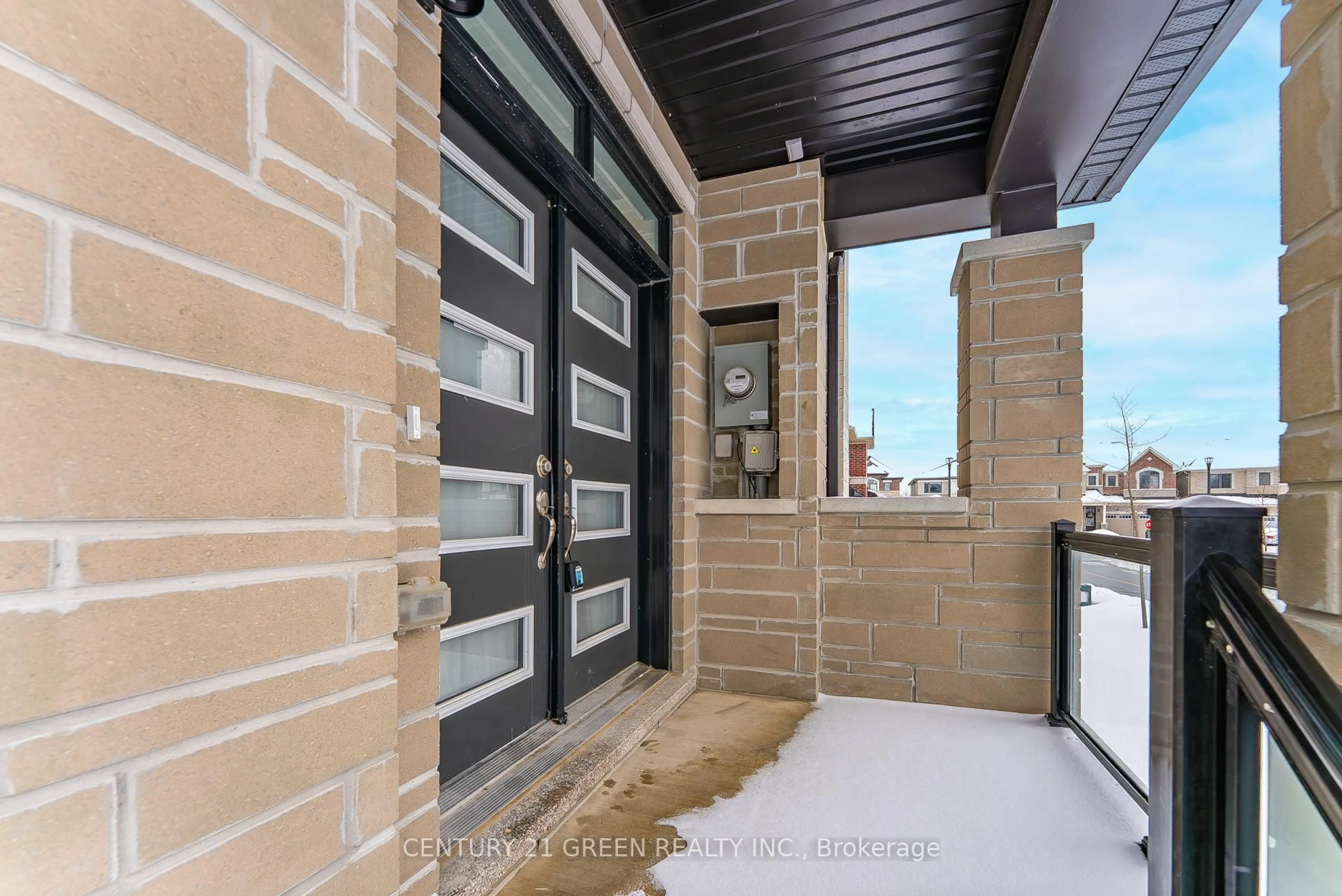 Indoor entryway for 3140 Willowridge Path, Pickering Ontario L1X 0N5