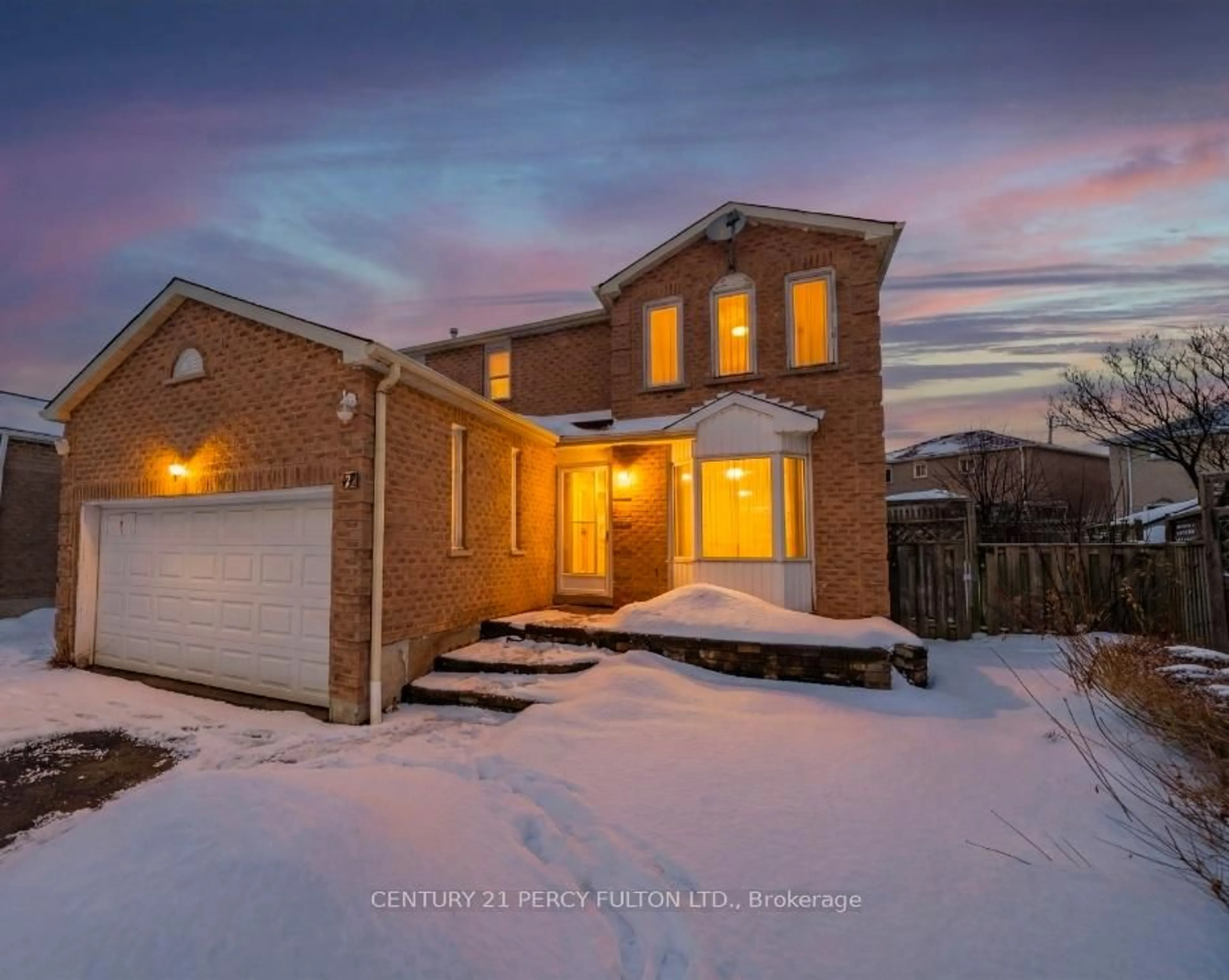 A pic from outside/outdoor area/front of a property/back of a property/a pic from drone, street for 17 Dakin Dr, Ajax Ontario L1T 2R8